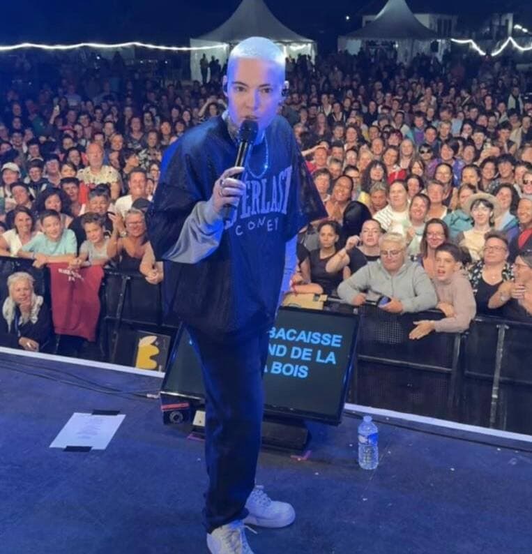 Roxane Bruneau a chanté pour la première fois en France, le mois dernier, au Lezart Festival.