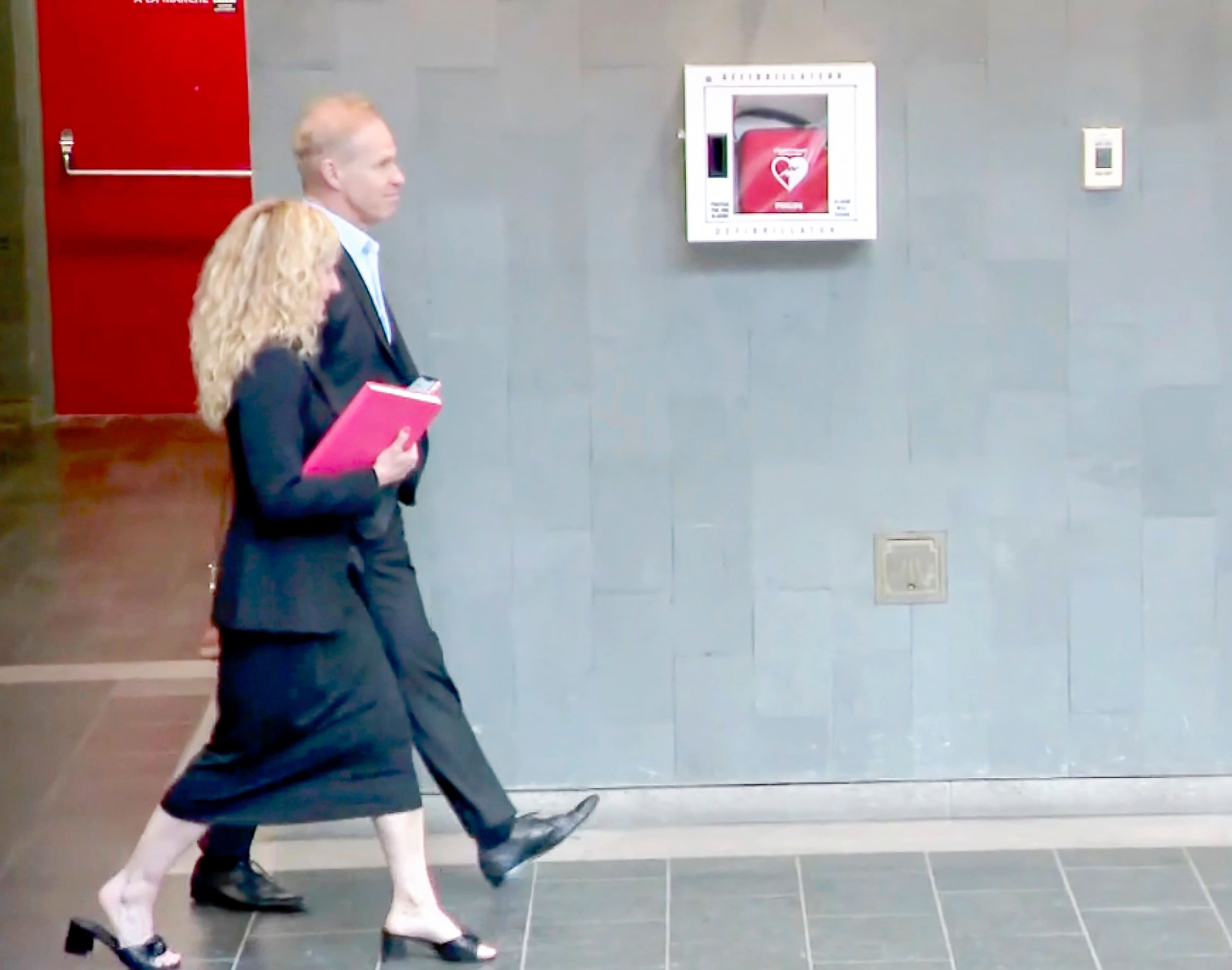 Robert Giroux au palais de justice de Québec le lundi 27 mai 2024 pour l’ouverture des procédures intentées par des millionnaires qui l'accusent d'avoir mis sur pied un stratagème qui s'apparente à un système de Ponzi et de leur avoir caché les difficultés du Groupe Huot.