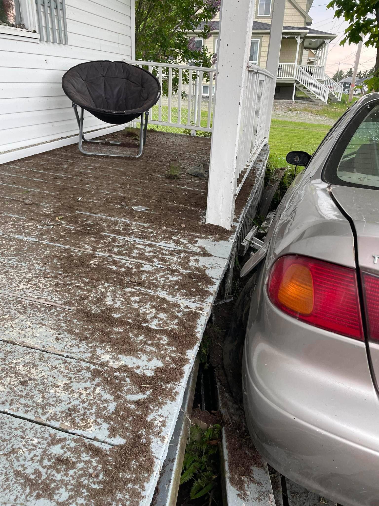 Les enfants de Fanny Bourgeois ont l'habitude de jouer sur le balcon à gauche sur la photo. Une image qui donne froid dans le dos à leur mère.