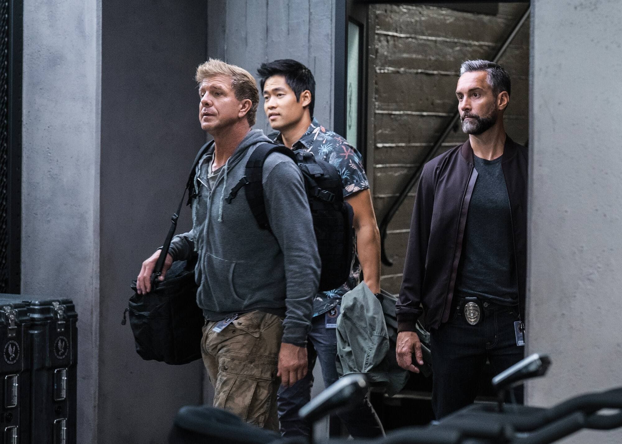 Luca, Victor et Deacon (Kenny Johnson, David Lim et Jay Harrington) mènent des recherches cruciales.
