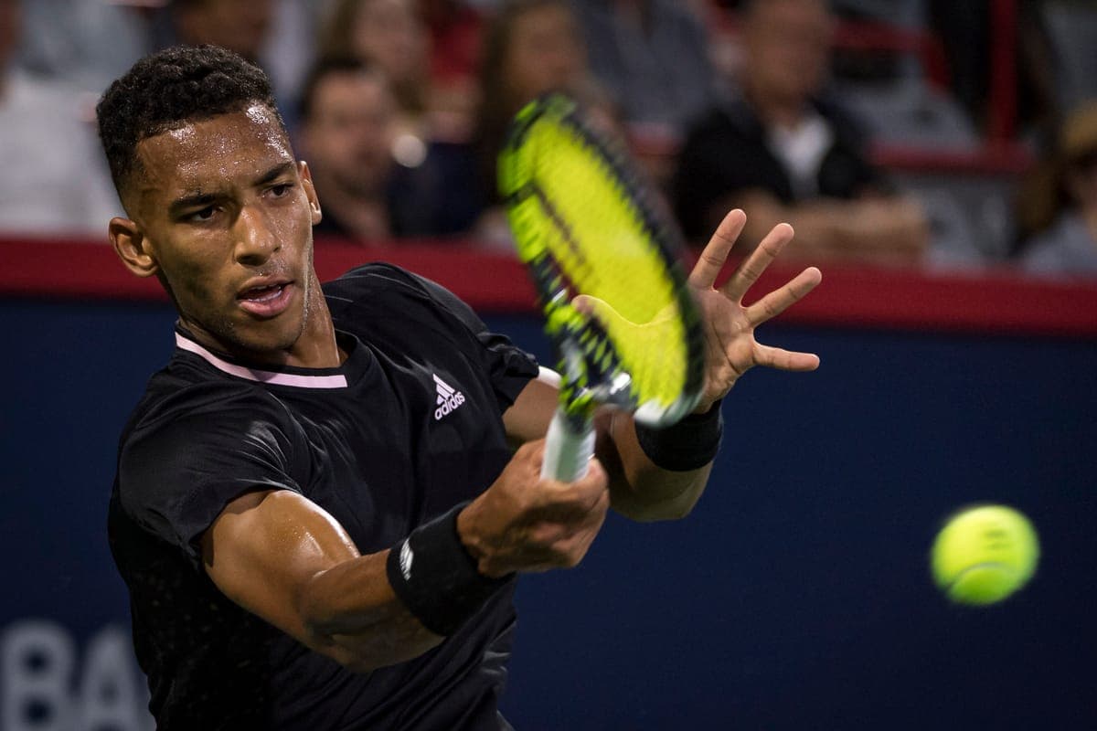 Félix Auger-Aliassime a fait plaisir à ses partisans réunis au stade IGA, ce mercredi soir, en prenant la mesure du Japonais Yoshihito Nishioka.