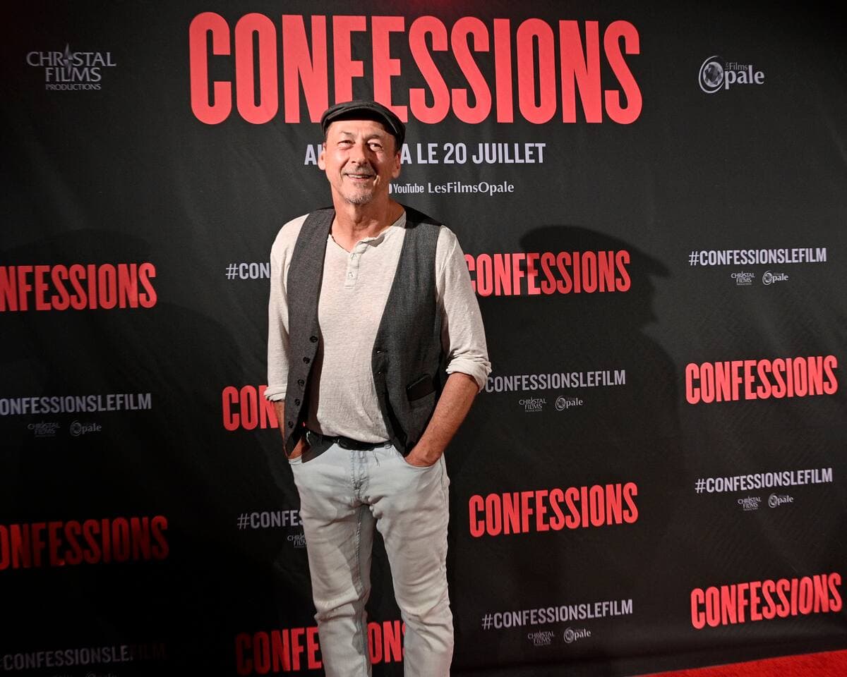 Les Films Opale et Christal Films Tapis Rouge Première Montréalaise du film CONFESSIONS de Luc Picard. Au Théâtre Outremont Sur la photo, Luc Picard Montréal, Québec, Canada. Le lundi 18 juillet 2022 PHOTO: MARTIN ALARIE / AGENCE QMI