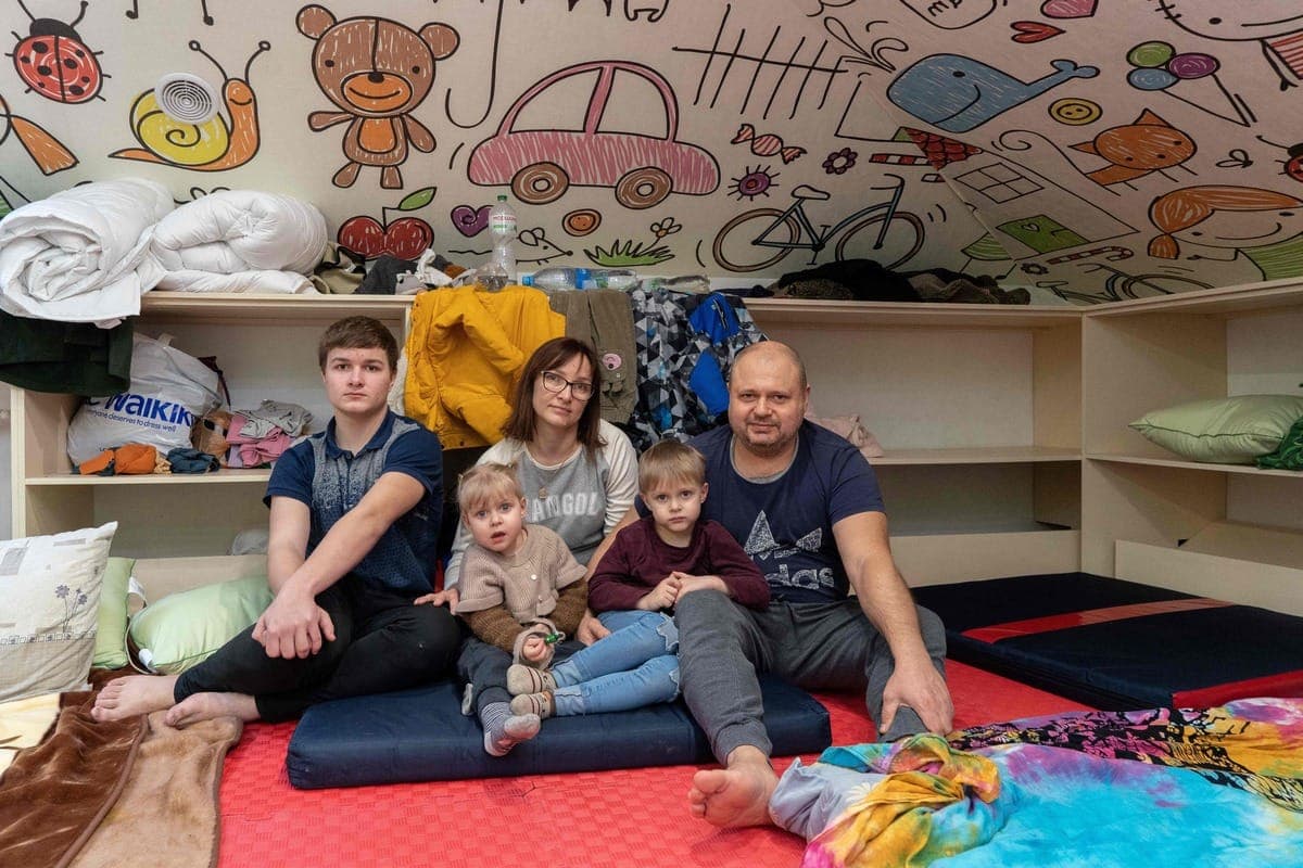 Viktor et Natalya avec leurs enfants Ivan, Tatyana et Maximka.
