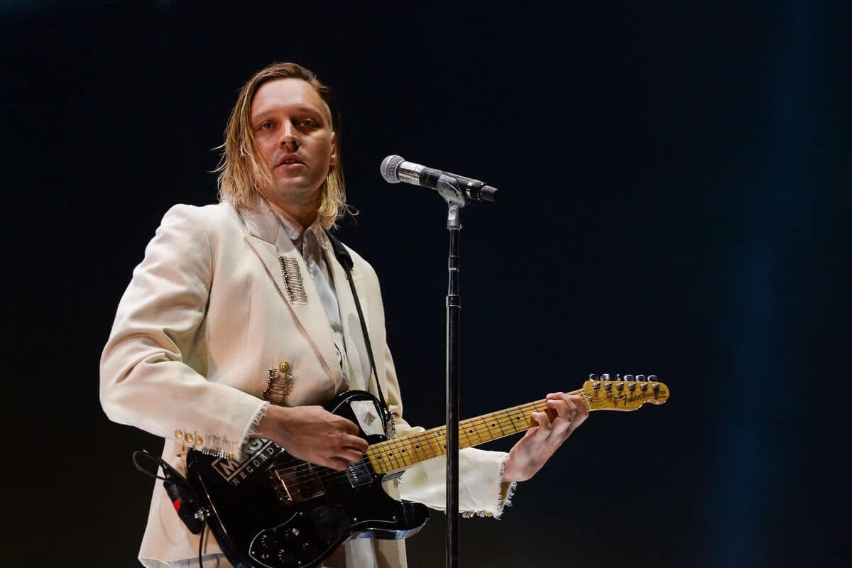 Win Butler est le chanteur d'Arcade Fire.