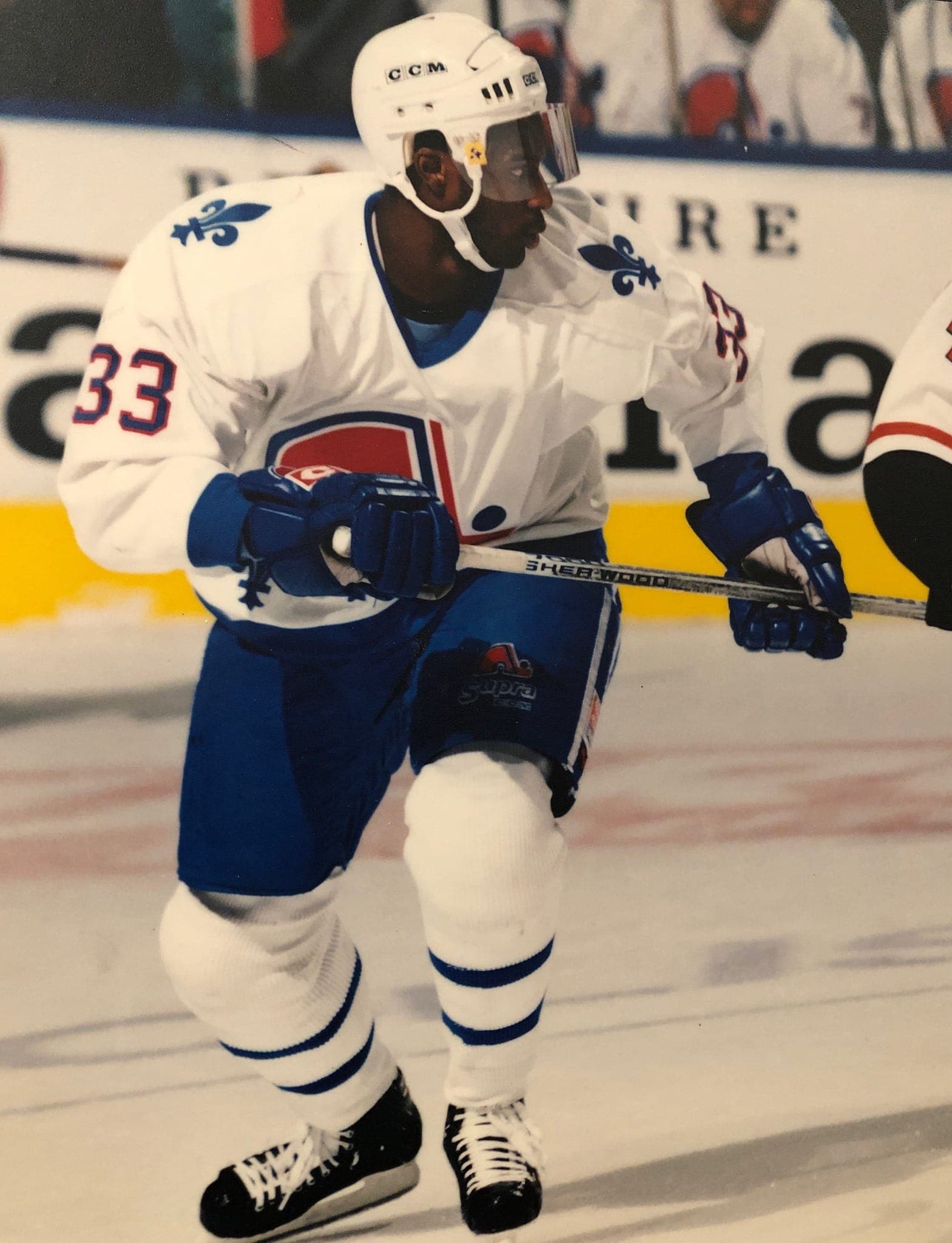 Réginald Savage dans l'uniforme des Nordiques de Québec.