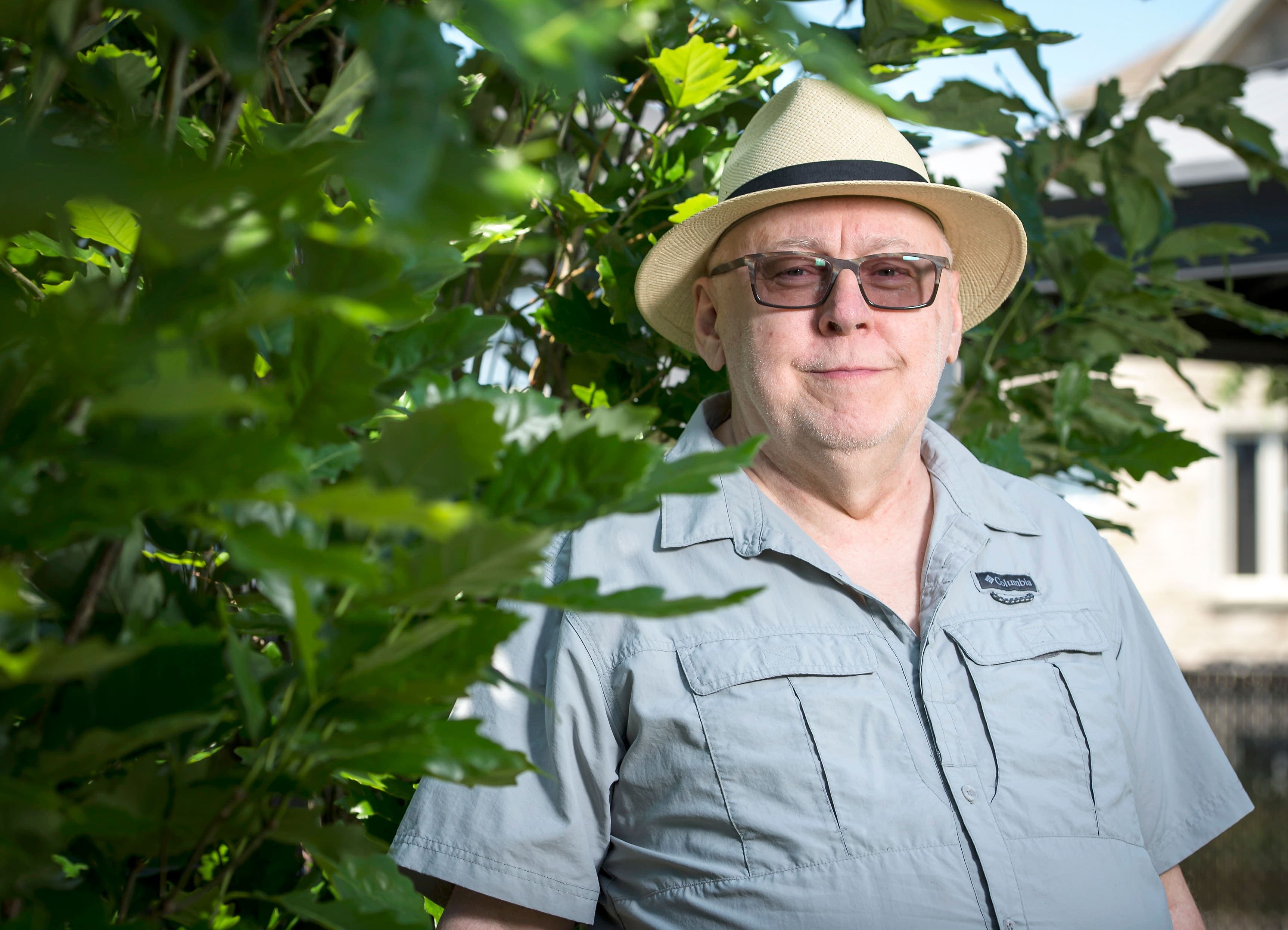 Portrait de l’écrivain Jean-Pierre Charland, à Chambly.