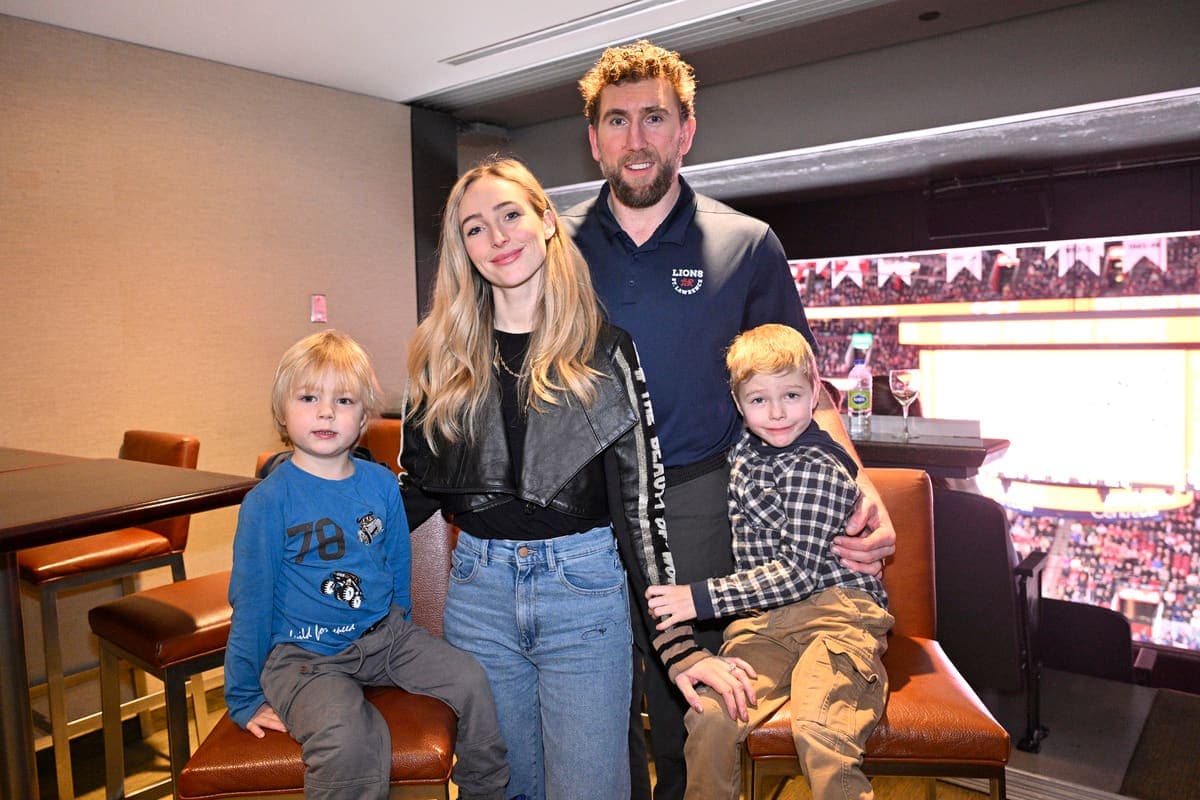 Jana Roy et Pierre-Cédric Labrie, avec leurs enfants Baren et Lionel.