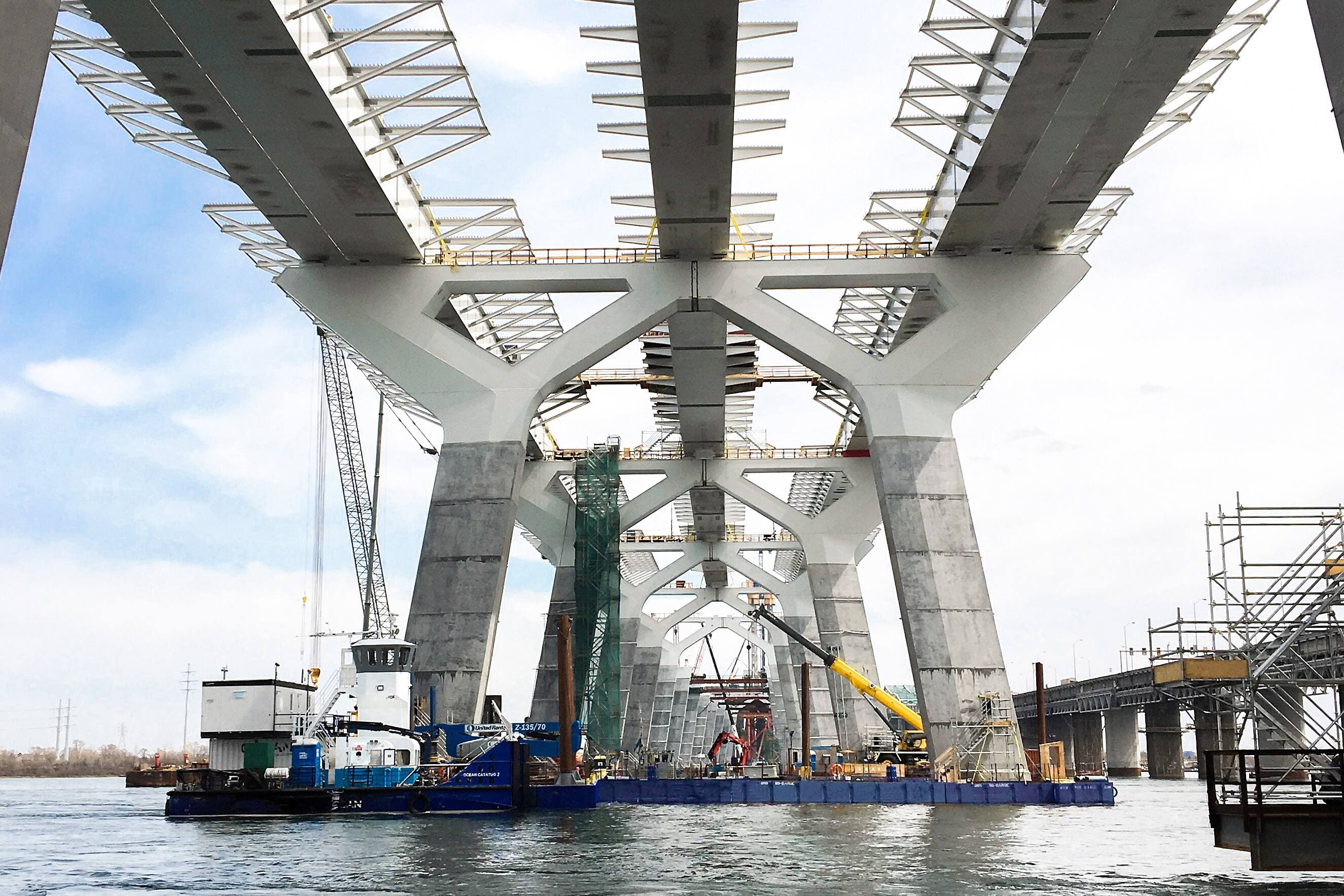 Les équipements du Groupe Océan ont servi lors de la construction du pont Samuel-De Champlain.