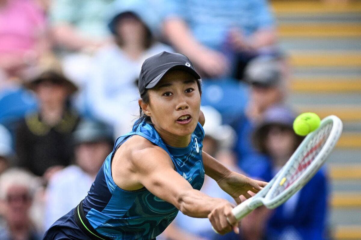 Zhang Shuai en action à Eastbourne, en Grande-Bretagne, en juin.