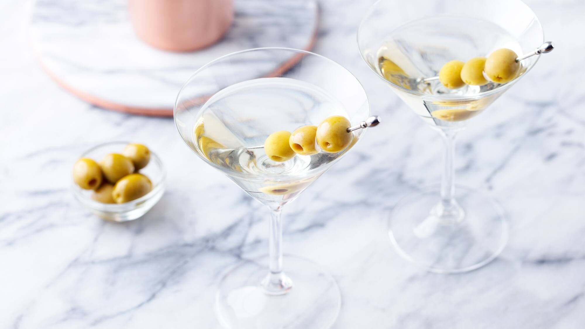 Son chum, Iohann lui fait de très bons dirty martinis à la maison.