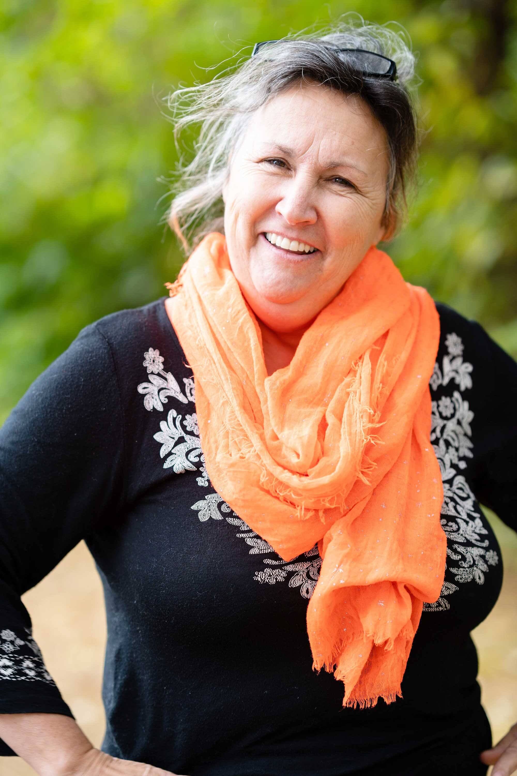 Marthe Laverdière s'est inspirée des histoires entendues dans ses serres, dans le comté de Bellechasse, pour écrire son nouveau roman.