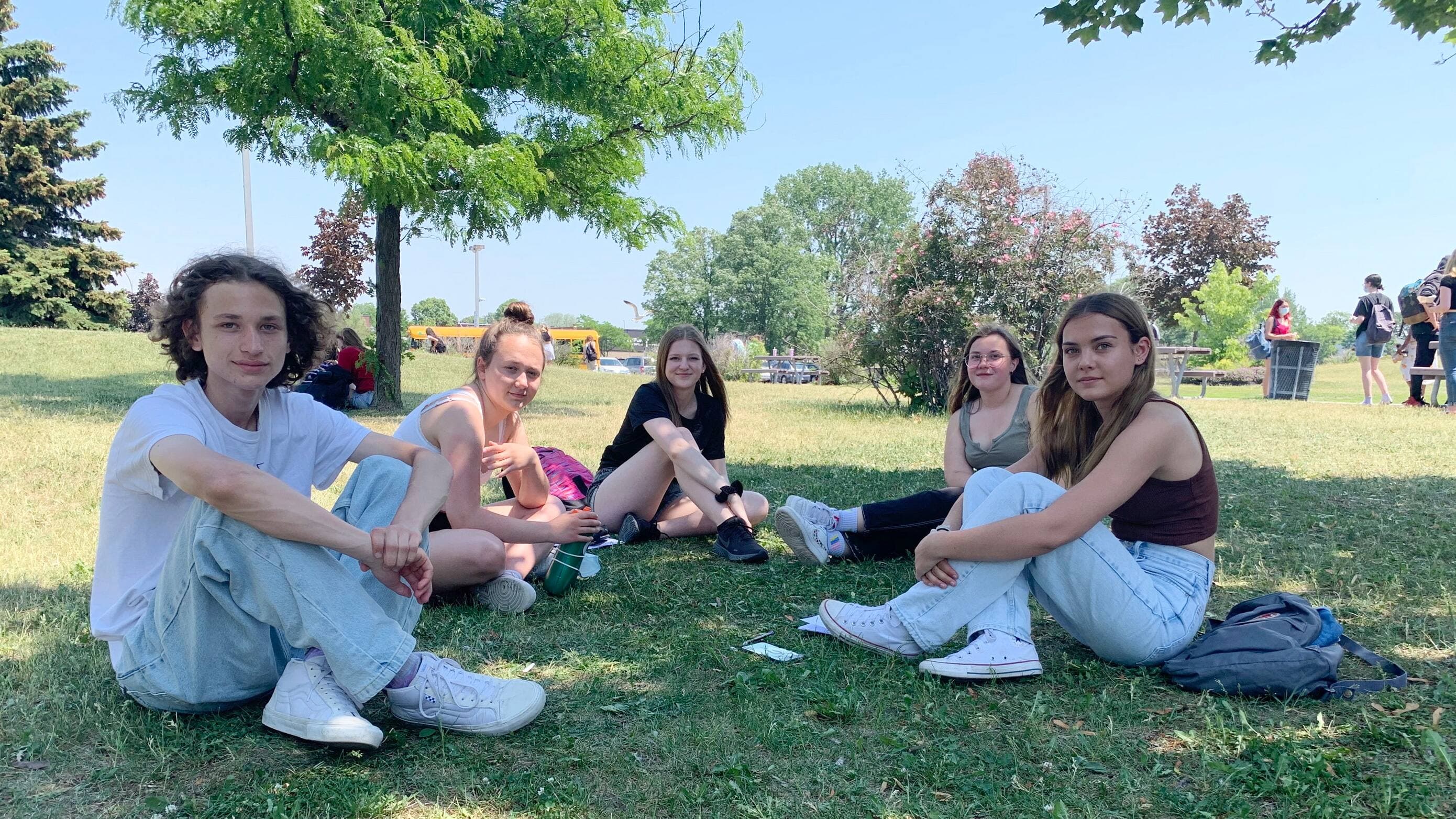 Jacob Michel, Audrey Charron, Sarah-Maude Rolland, Shelly Houle et Marilou Demers, de l’école Jacques-Rousseau, à Longueuil.