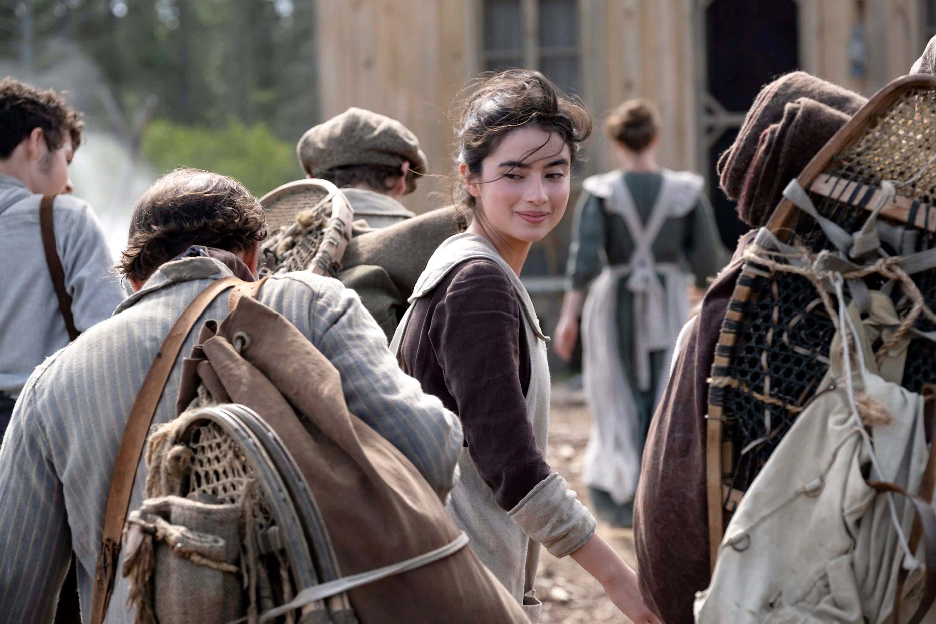 La jeune actrice Sara Montpetit fait ses débuts au grand écran sous les traits de Maria Chapdelaine, figure mythique de la littérature québécoise.