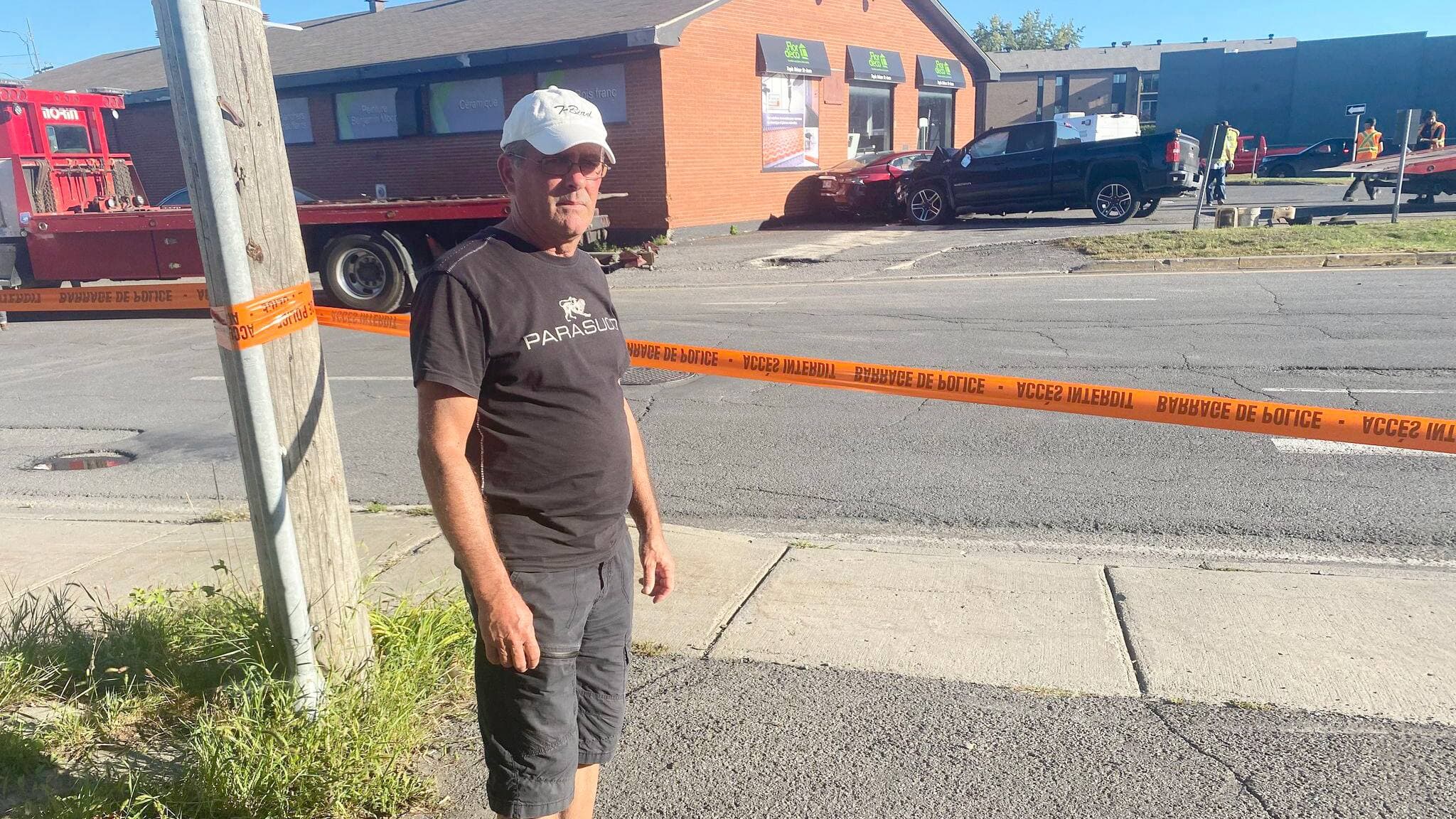 Jocelyn Dubé, dont la voiture rouge stationnée a été percutée, a été témoin de l’accident.