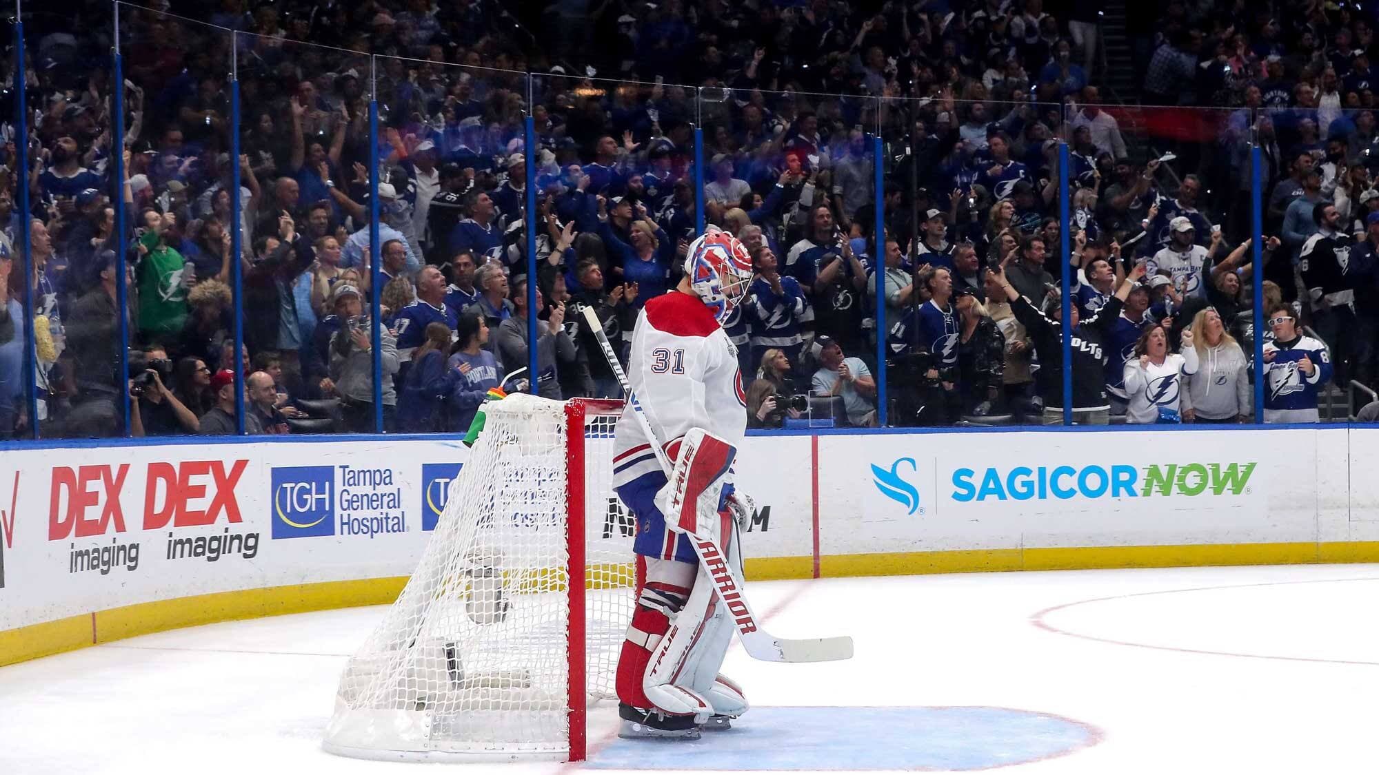 Carey Price, qui n’a pas disputé un match depuis la finale de la Coupe Stanley l’été dernier, est de retour à Montréal.