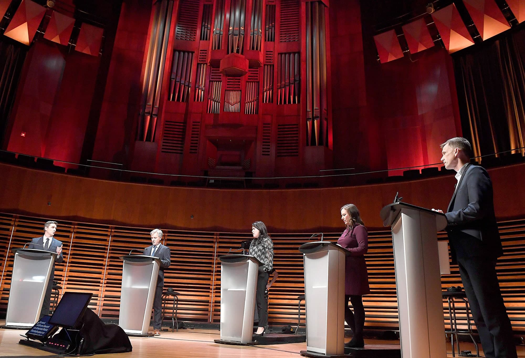 Jean-François Gosselin, Jean Rousseau, Marie-Josée Savard, Jackie Smith et Bruno Marchand ont croisé le fer, hier, et les échanges ont été corsés sur les sujets des services publics, du patrimoine et du transport.