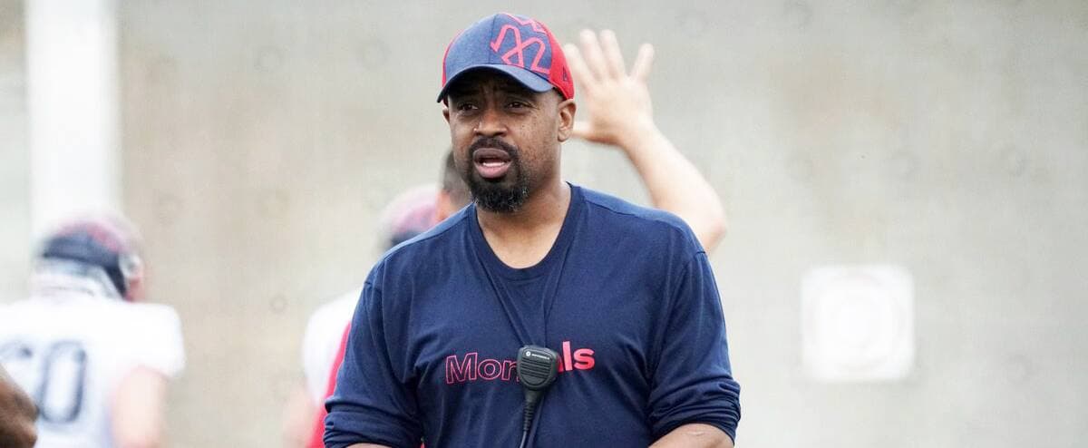 Khari Jones. Entraîneur-chef des Alouettes