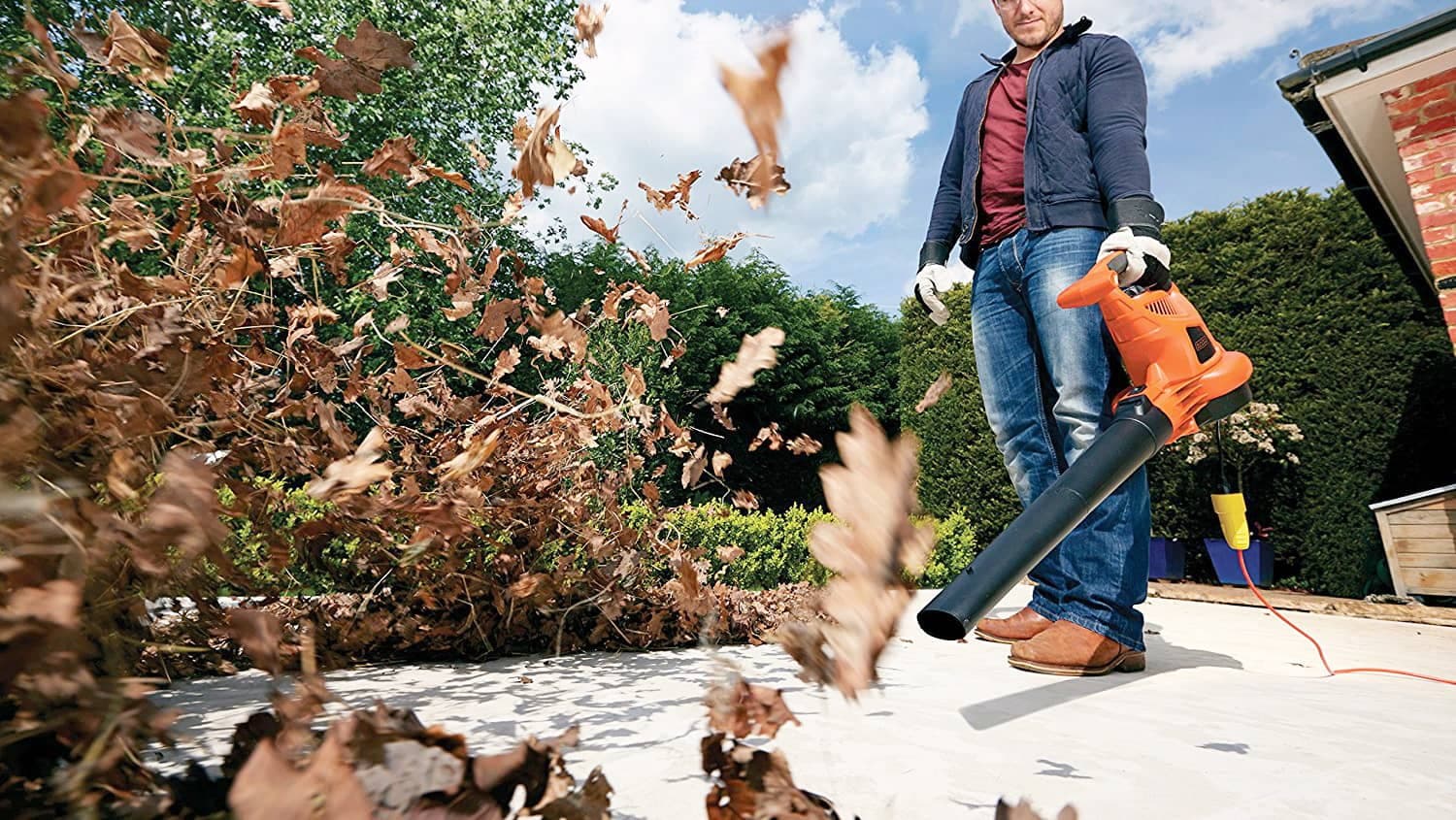 Le sujet des souffleurs à feuilles suscite actuellement bien des passions !