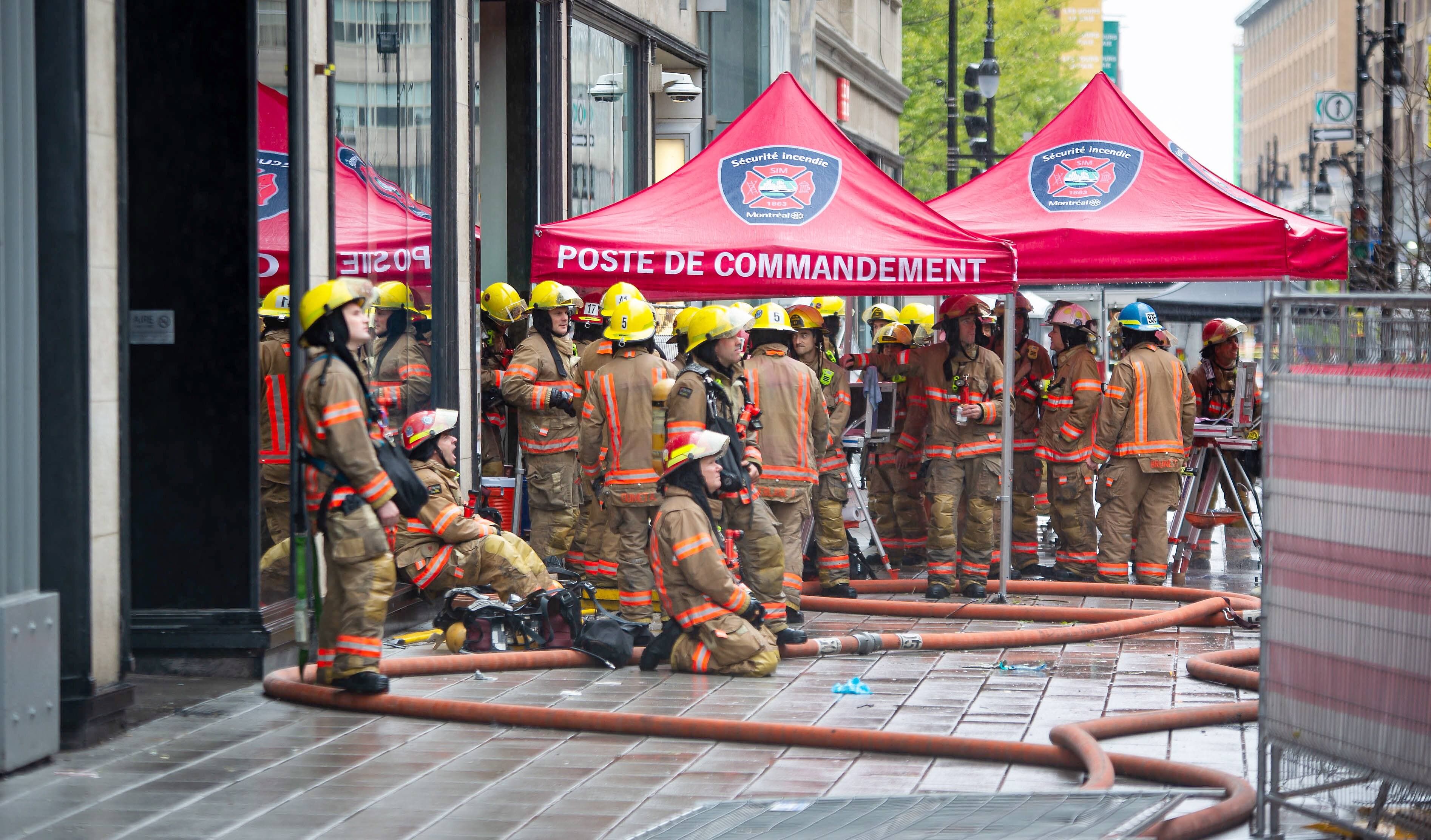Environ 105 pompiers et 31 véhicules ont été appelés sur les lieux.