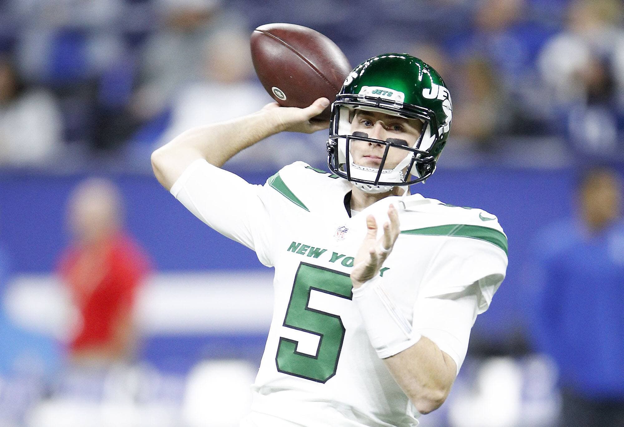 Mike White vit pleinement ses premiers moments comme quart-arrière partant dans la NFL.