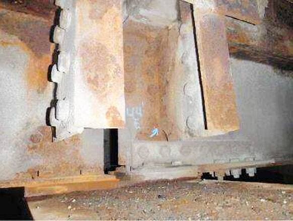 Sur la structure de tablier, on parle notamment de fissure de la soudure.