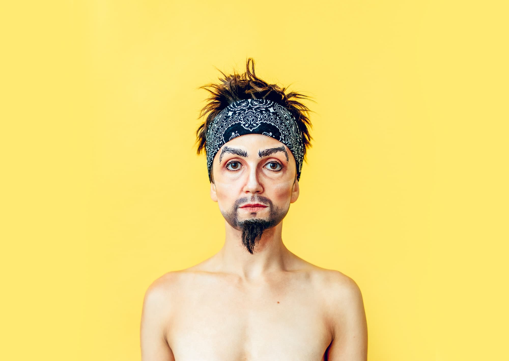 Rock Bière lève le voile sur l’univers des drag kings avec un documentaire théâtral.