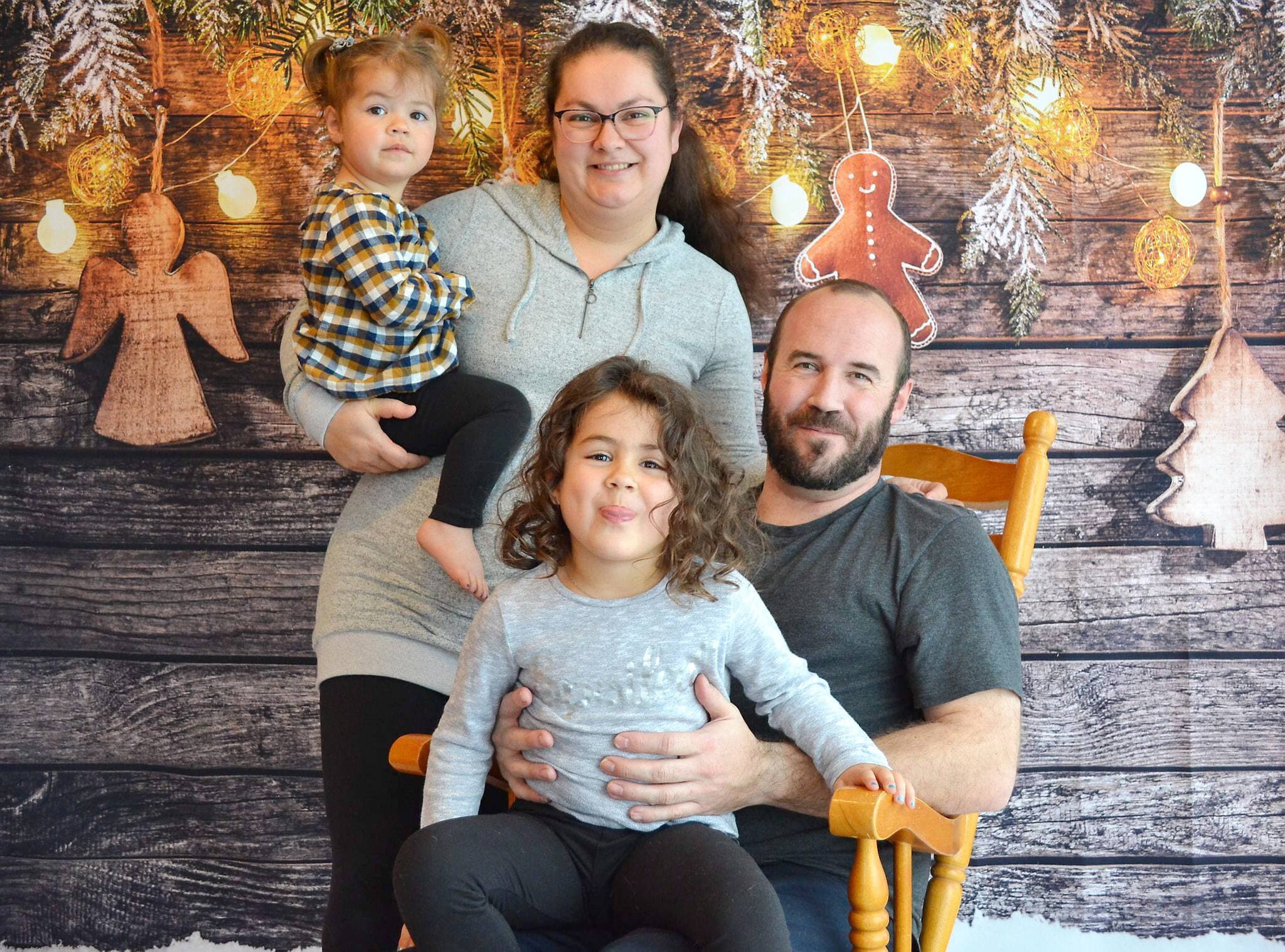 Marie-Michèle Quirion, son conjoint, Maxime, et leurs enfants, Florence et Océane, n’en peuvent plus de la grève.