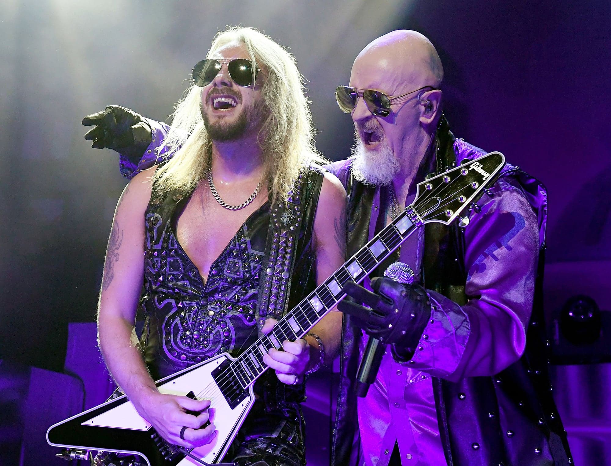 Le guitariste Richie Faulkner, qui a subi une rupture de l’aorte sur scène en septembre dernier, et le chanteur Rob Halford s’arrêteront à Québec, le 10 avril, dans le cadre de leur tournée de 50e anniversaire.