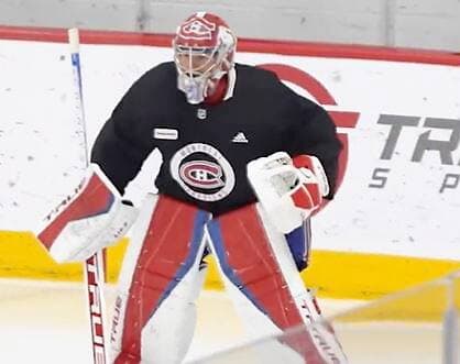Carey Price a revêtu tout son équipement, mercredi, à Brossard.