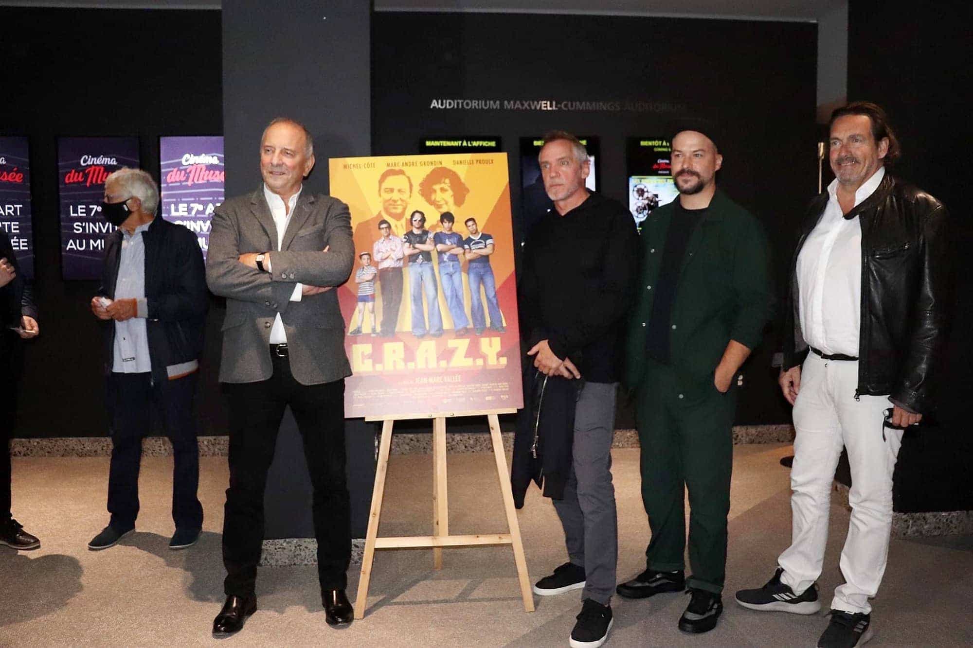 Michel Côté, Jean-Marc Vallée, Marc-André Grondin et Pierre-Karl Péladeau lors d’une projection de C.R.A.Z.Y. en version restaurée au Cinéma du Musée, en septembre.