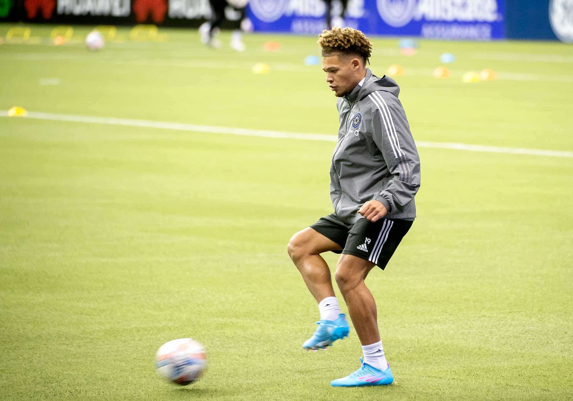 Zorhan Bassong lors d’un entraînement au Stade olympique en janvier.