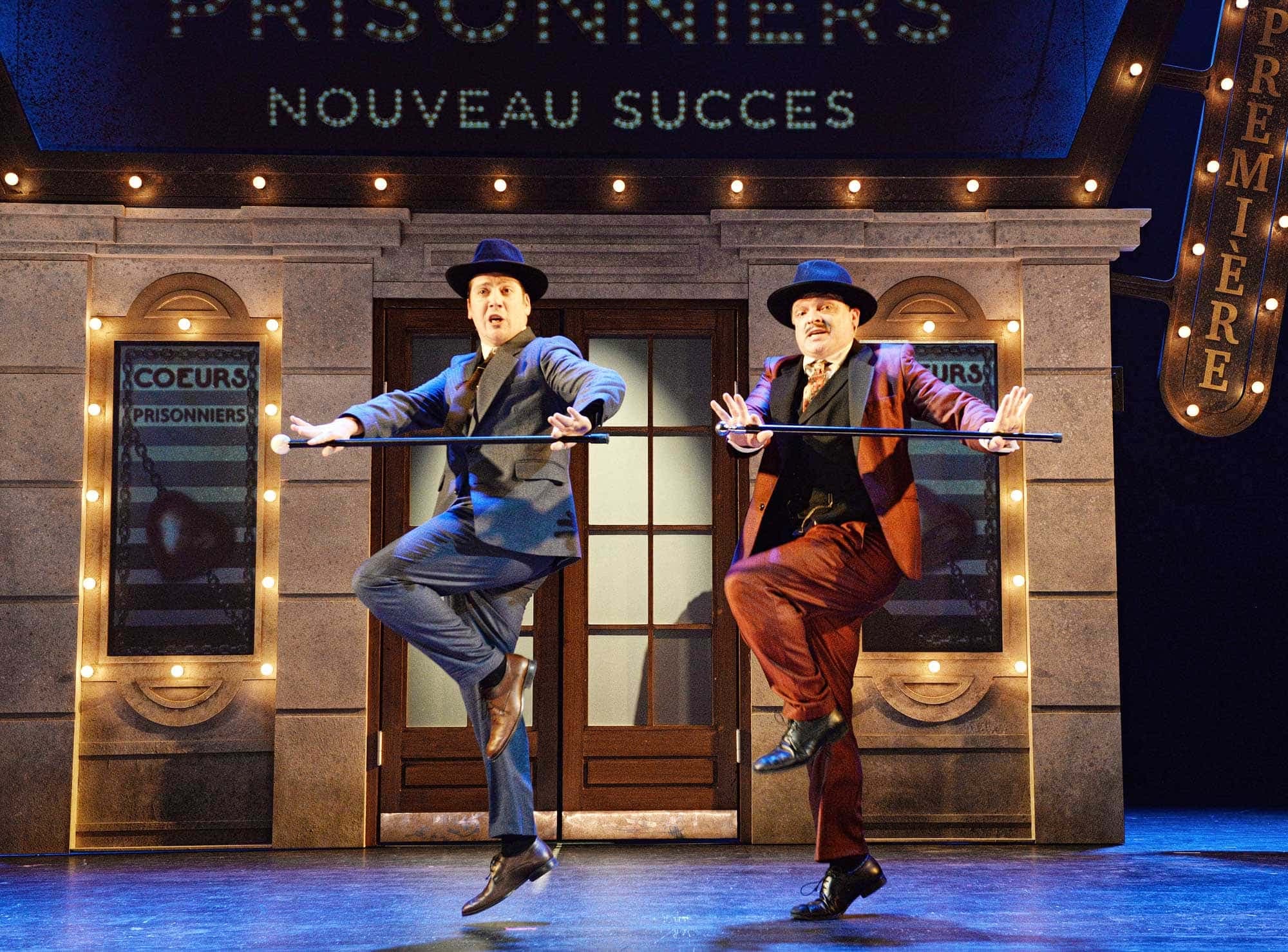 Serge Postigo (à droite) a donné près de 400 représentations de la comédie musicale «Les Producteurs» au Théâtre de Paris