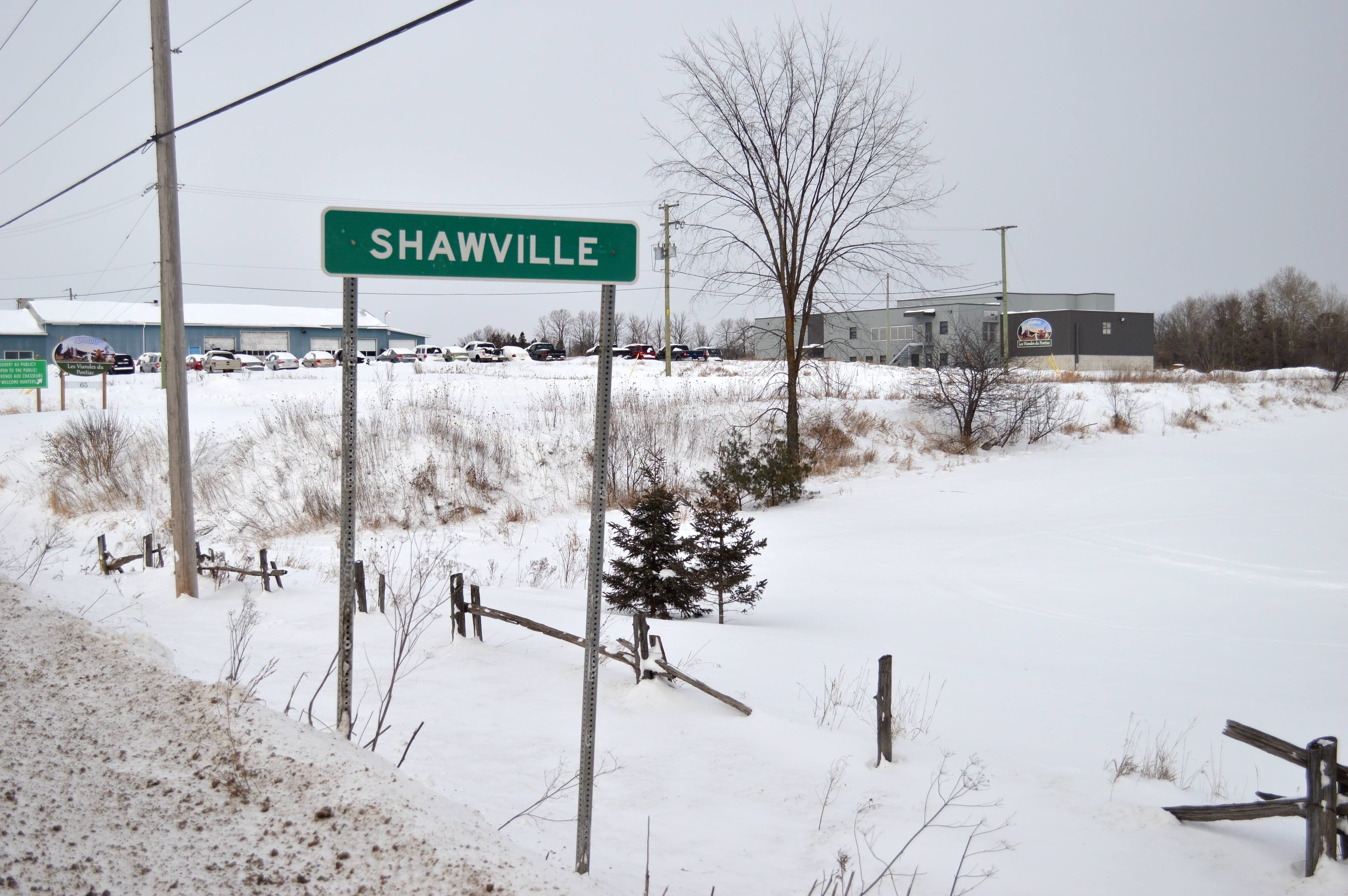 La pancarte d'arrivée à Shawville, au Pontiac.