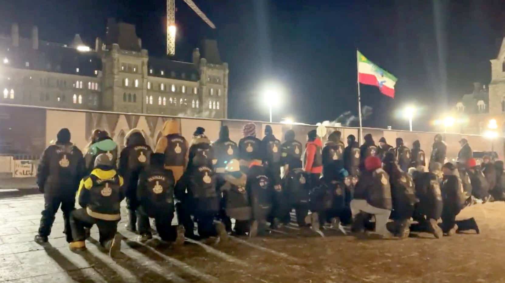 Le groupe complotiste anti-mesures sanitaires les Farfadaas, mené par Steeve Charland, a fait l’objet d’une quête intense de renseignements par la police durant le convoi qui a paralysé Ottawa pendant plus de trois semaines.