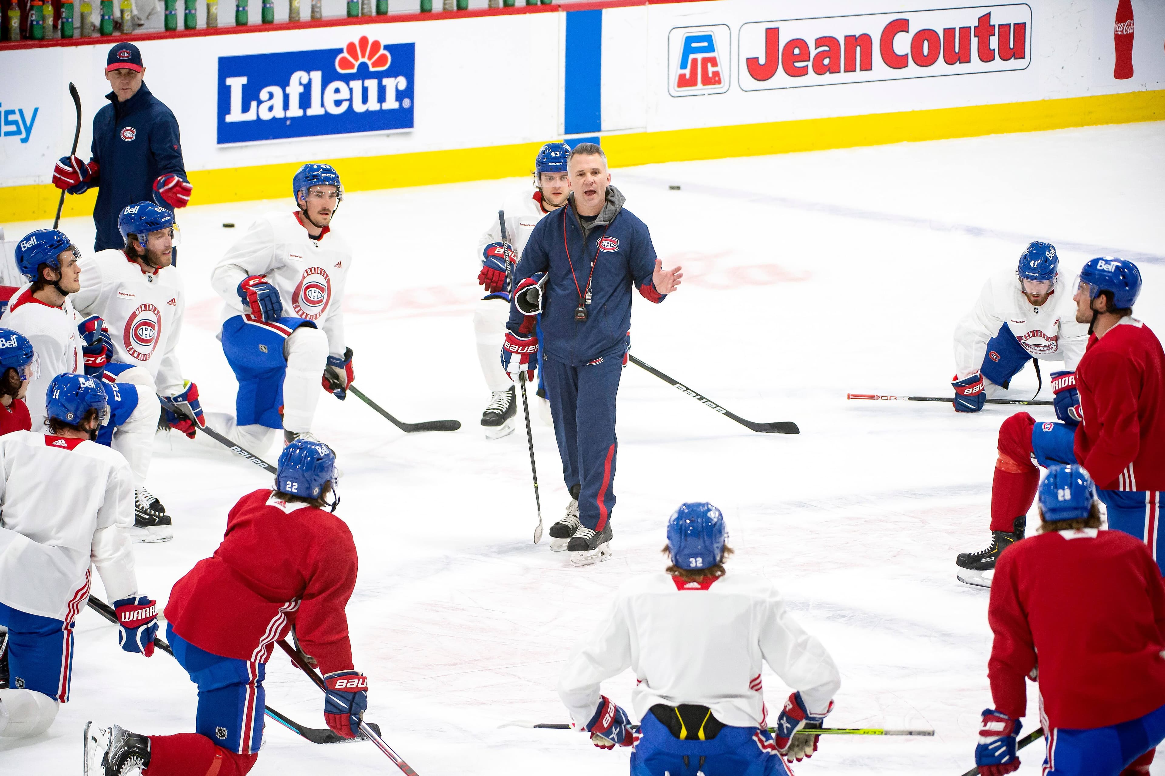 Depuis son arrivée à la barre du Canadien, l’entraîneur-chef Martin St-Louis obtient le maximum de ses joueurs.