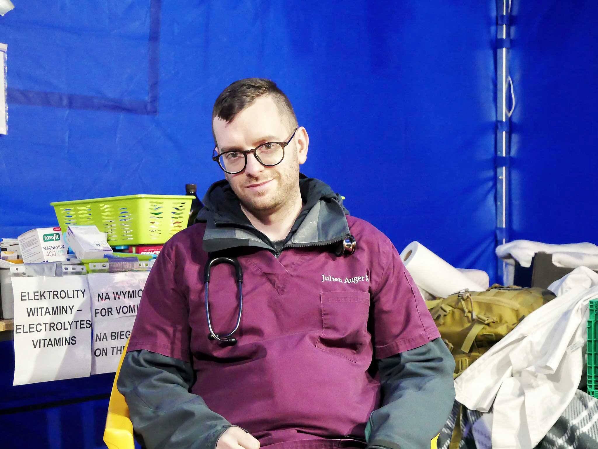 Le Dr Julien Auger vient de revenir d’une mission en Pologne, où il a travaillé dans une clinique médicale d’urgence durant 10 jours.