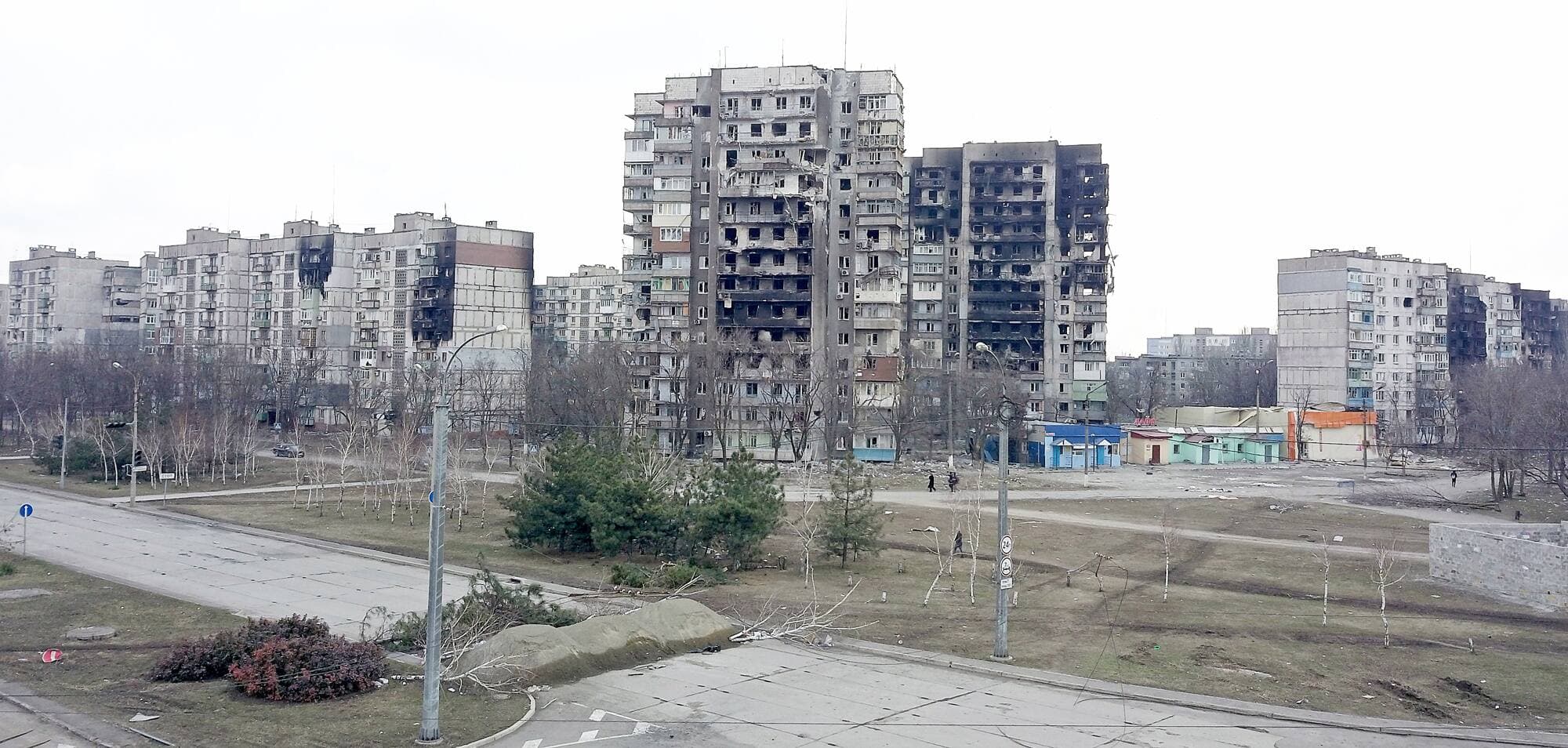 Un drone a pris cette photo de Marioupol, vendredi, montrant l’ampleur de la destruction de bâtiments civils.