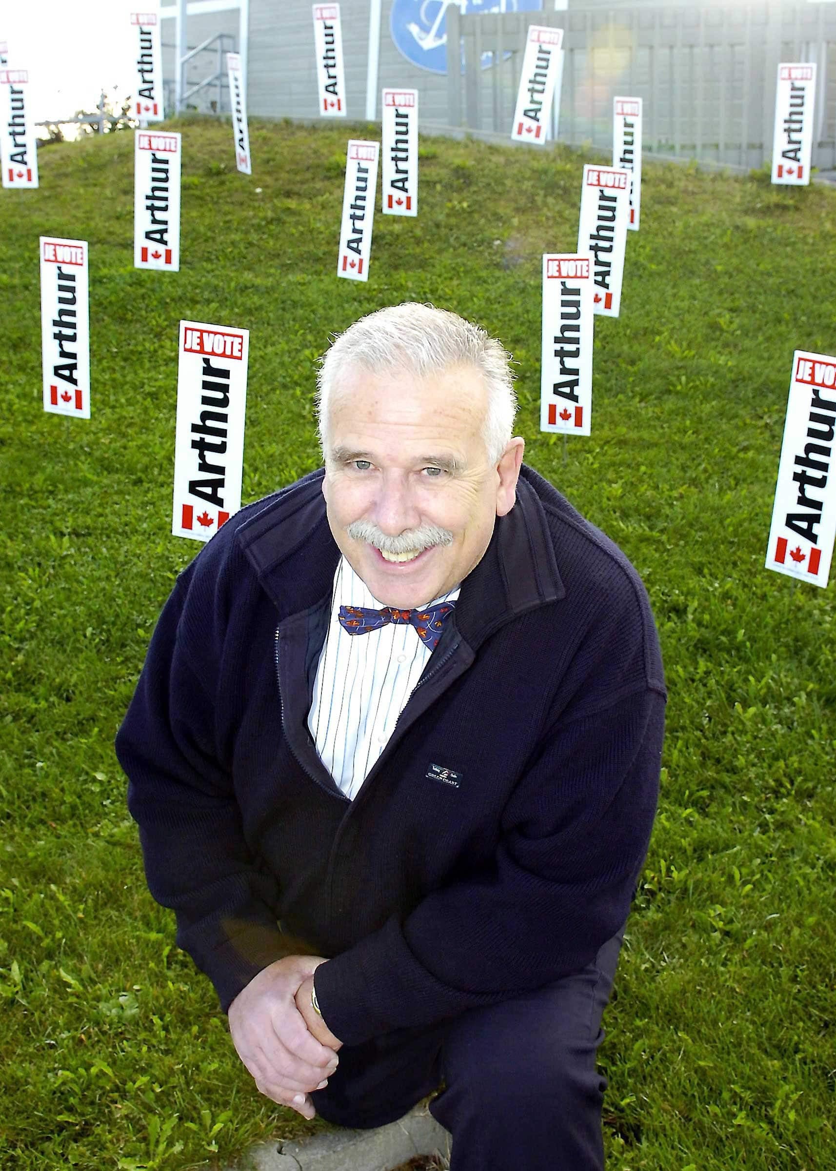 André Arthur a été élu député indépendant dans la circonscription fédérale de Portneuf–Jacques-Cartier à deux reprises, en 2006 et 2008. Sur la photo, on le voit lors de sa deuxième campagne électorale, le 18 septembre 2008.