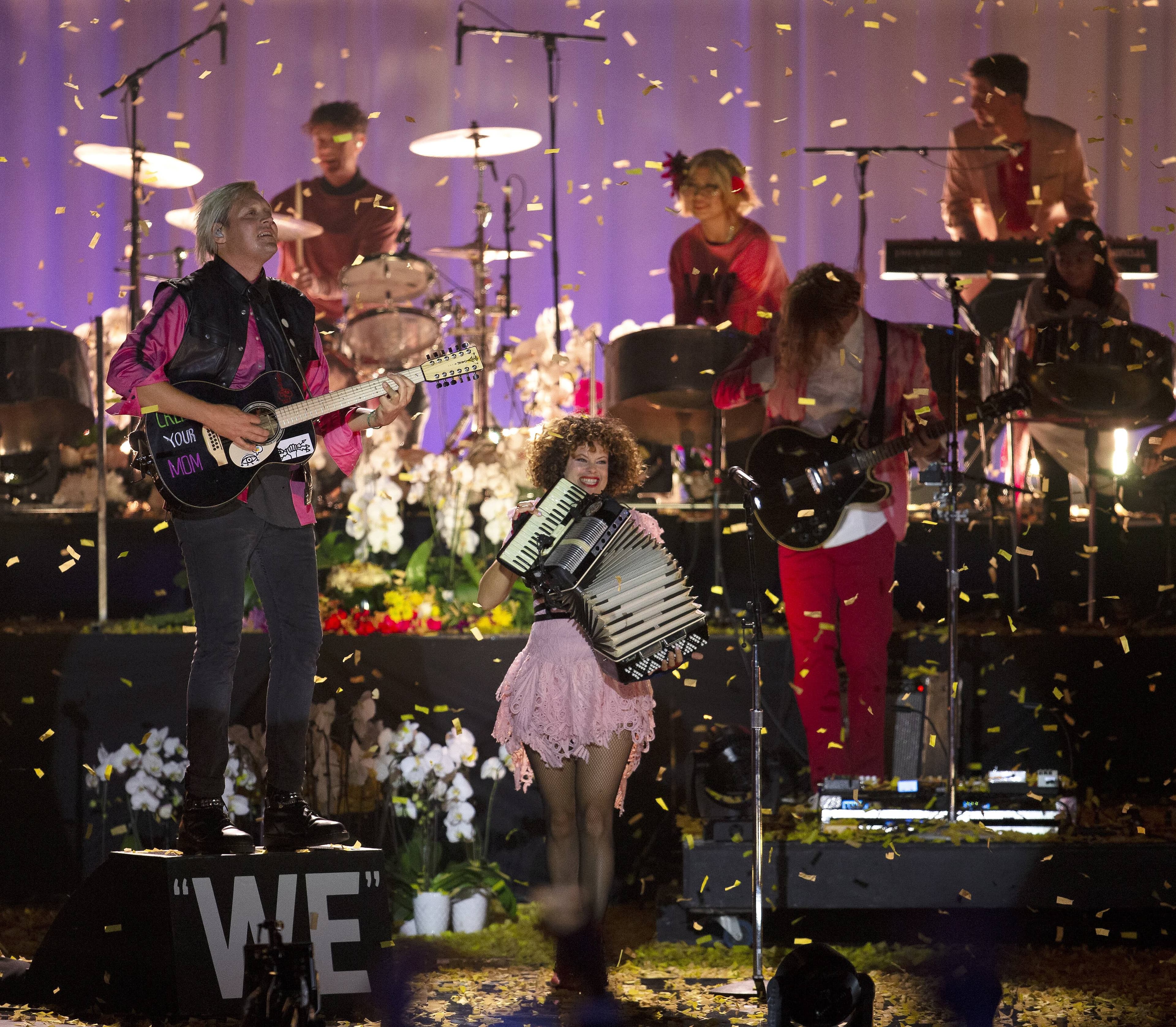 Qui d’autre que le groupe Arcade Fire pour conclure sur la plus belle des notes un week-end des Juno fructueux pour les artistes québécois ?