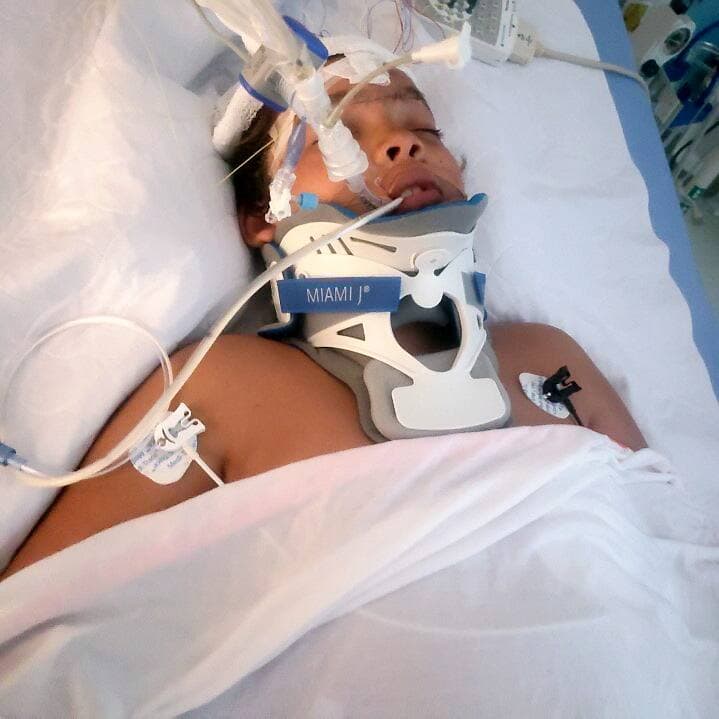 William Brodeur, âgé de 12 ans, peu de temps après son admission à l’hôpital alors qu’il était toujours endormi.