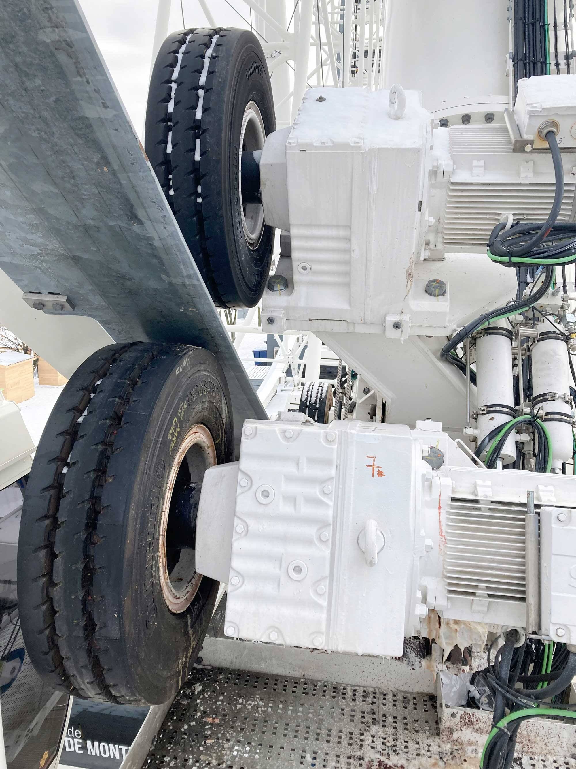 La plateforme sur laquelle s’est produit l’accident. Son corps s’est retrouvé coincé entre la plaque de transmission et l’une des roues en mouvement.