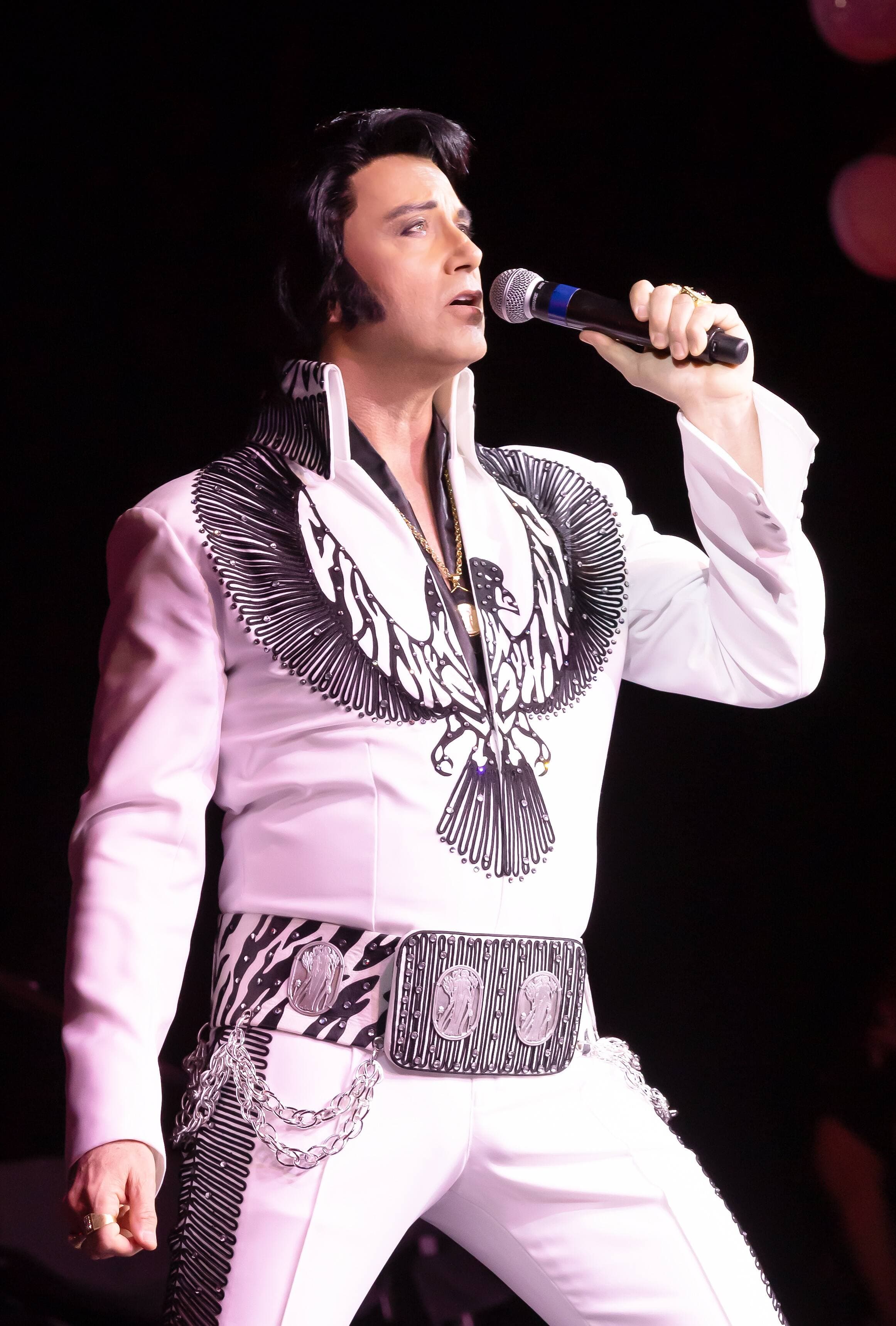 Sylvain Leduc espère être le premier Québécois à remporter le concours de personnificateurs d’Elvis à Graceland, cet été.