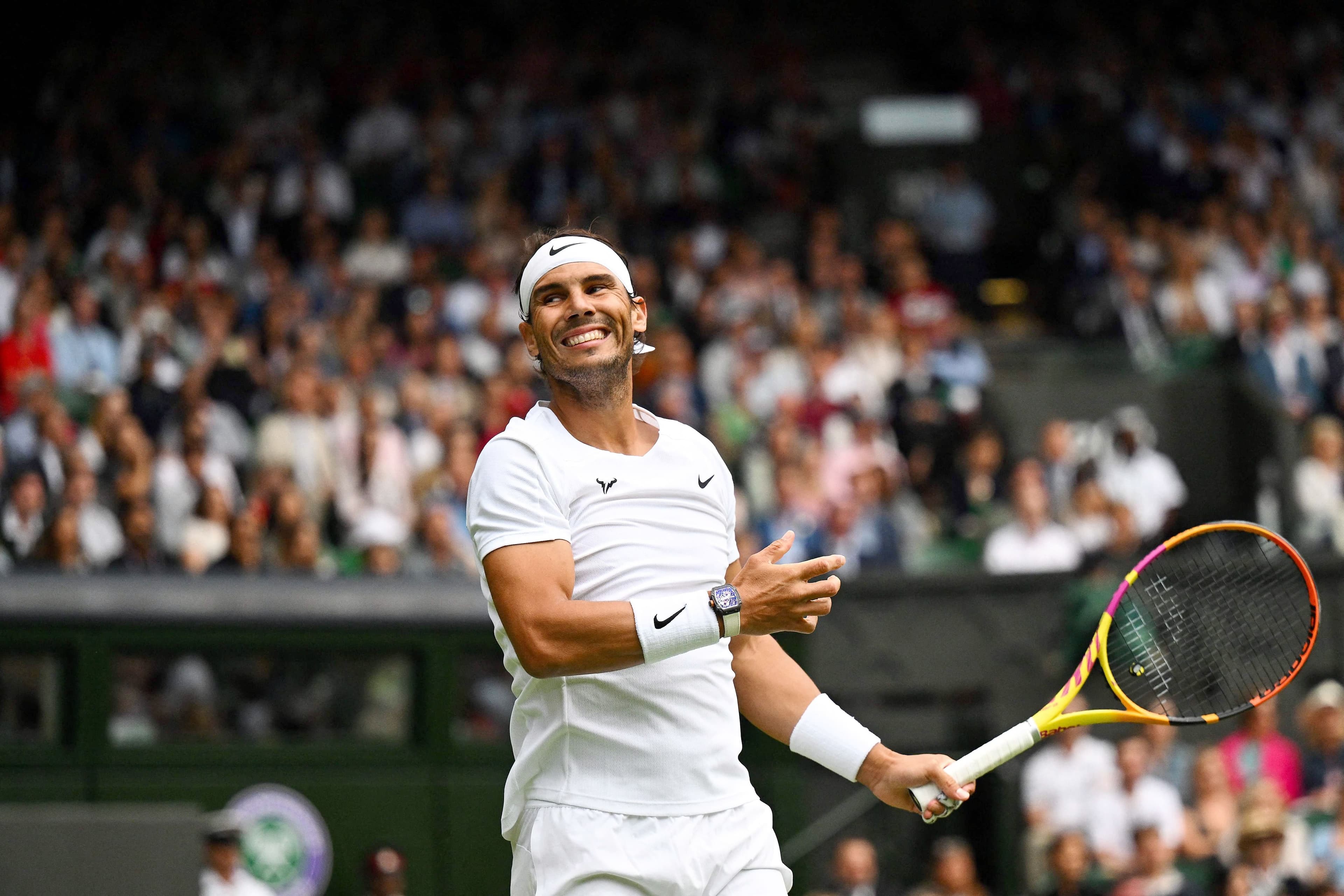 Rafael Nadal tout souriant après avoir réussi un bon coup contre Lorenzo Sonego, hier.