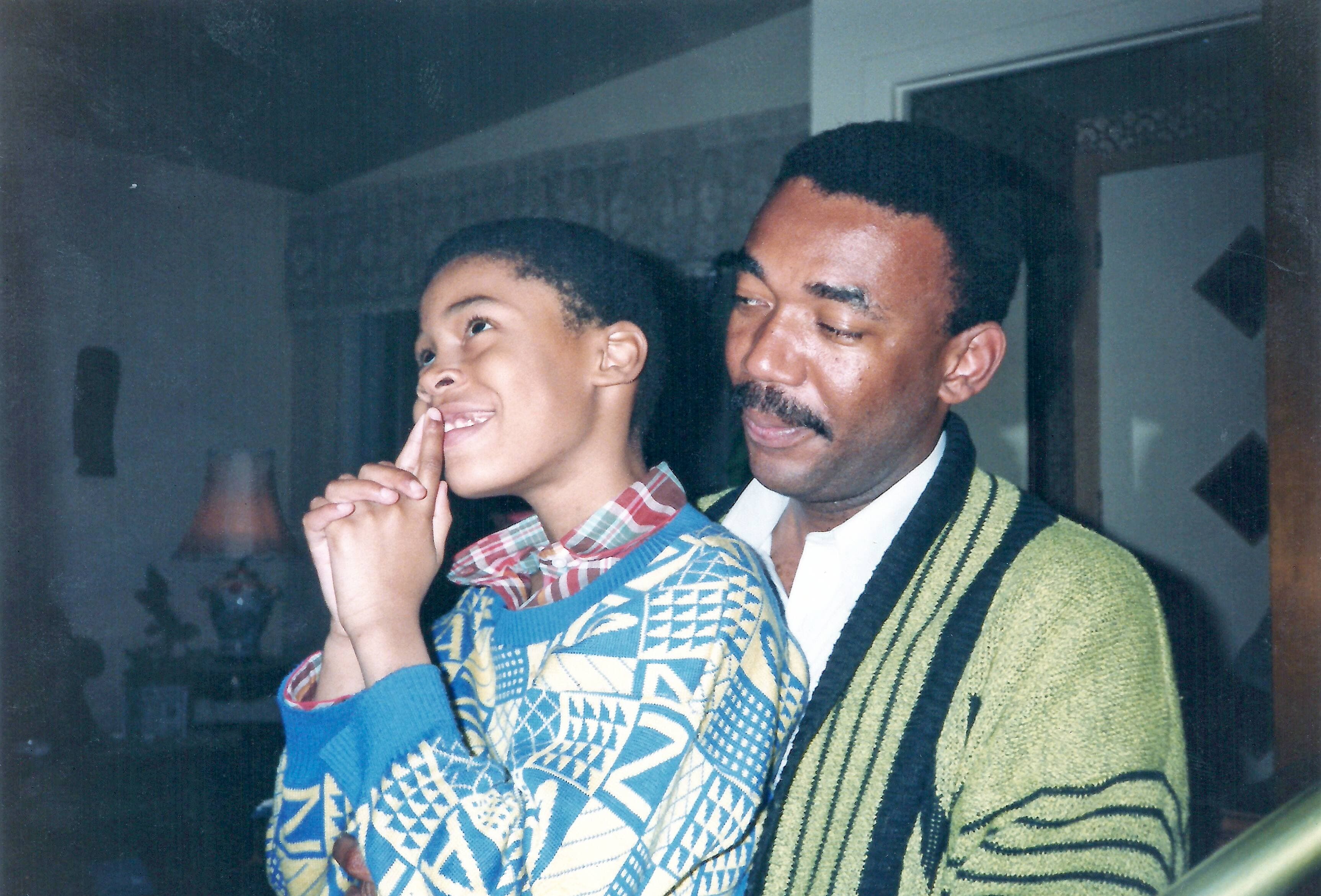 Fayolle Jean (père) a joué dans des dizaines de films et de séries télévisées dont Les mecs, Patrick Senécal présente et Virage. On l’a aussi vu au théâtre, entendu à la radio. Il a fait de la narration et est un artiste engagé dans la communauté haïtienne à Montréal.