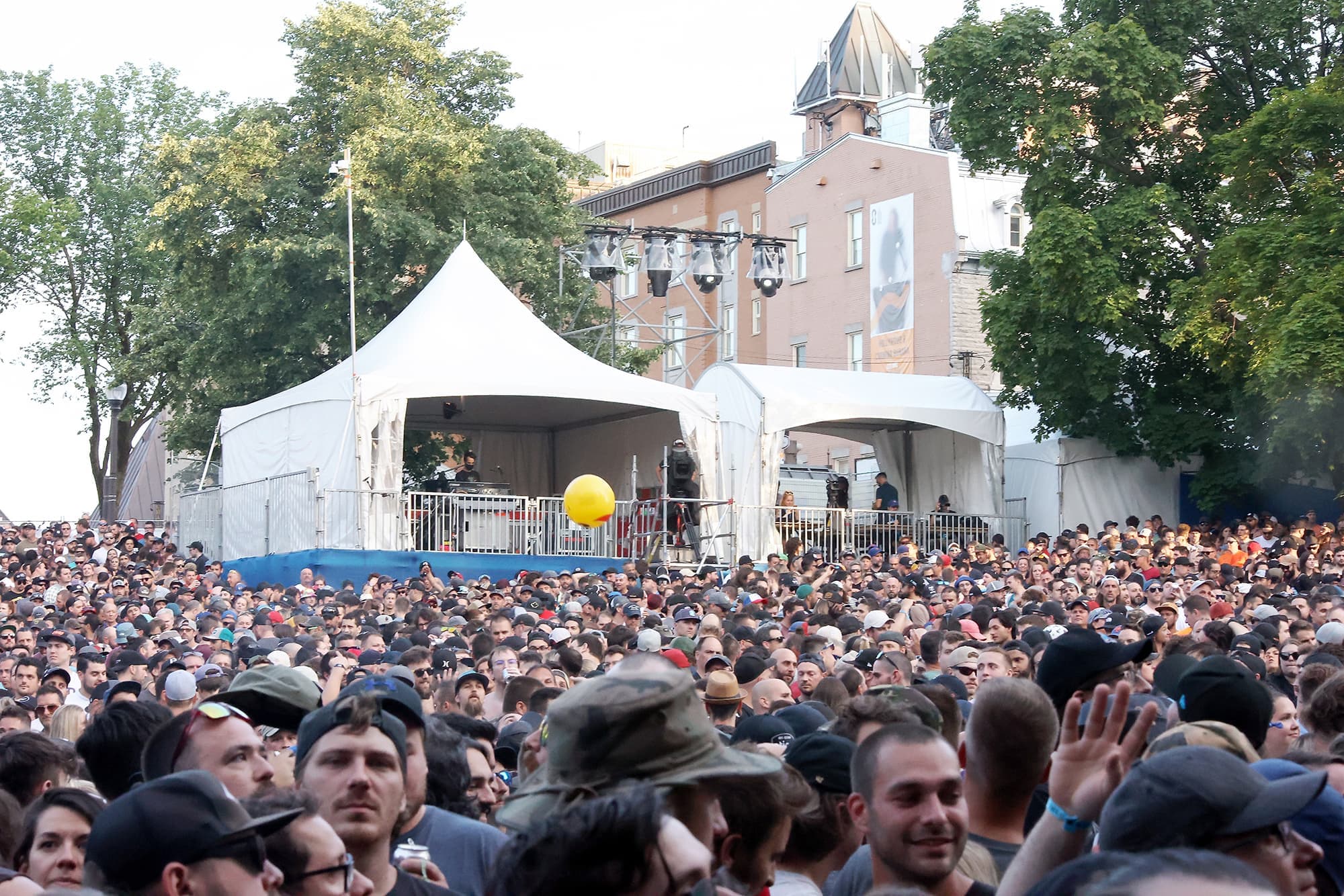 Les festivaliers ont répondu présent pour le spectacle de Millencolin au Festival d’été de Québec (FEQ), le 15 juillet 2022. MARCEL TREMBLAY/AGENCE QMI