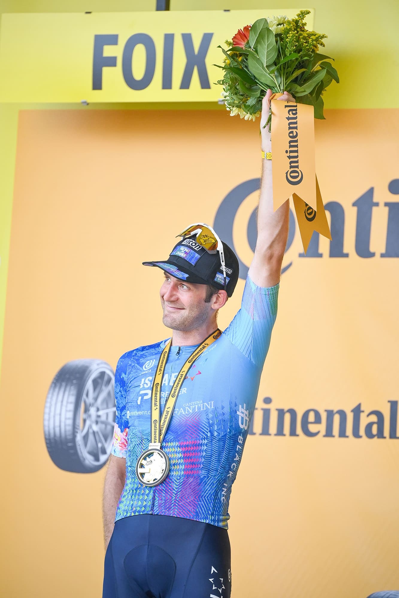 Hugo Houle a savouré le moment sur le podium de la 16e étape du Tour de France, mardi, à Foix.