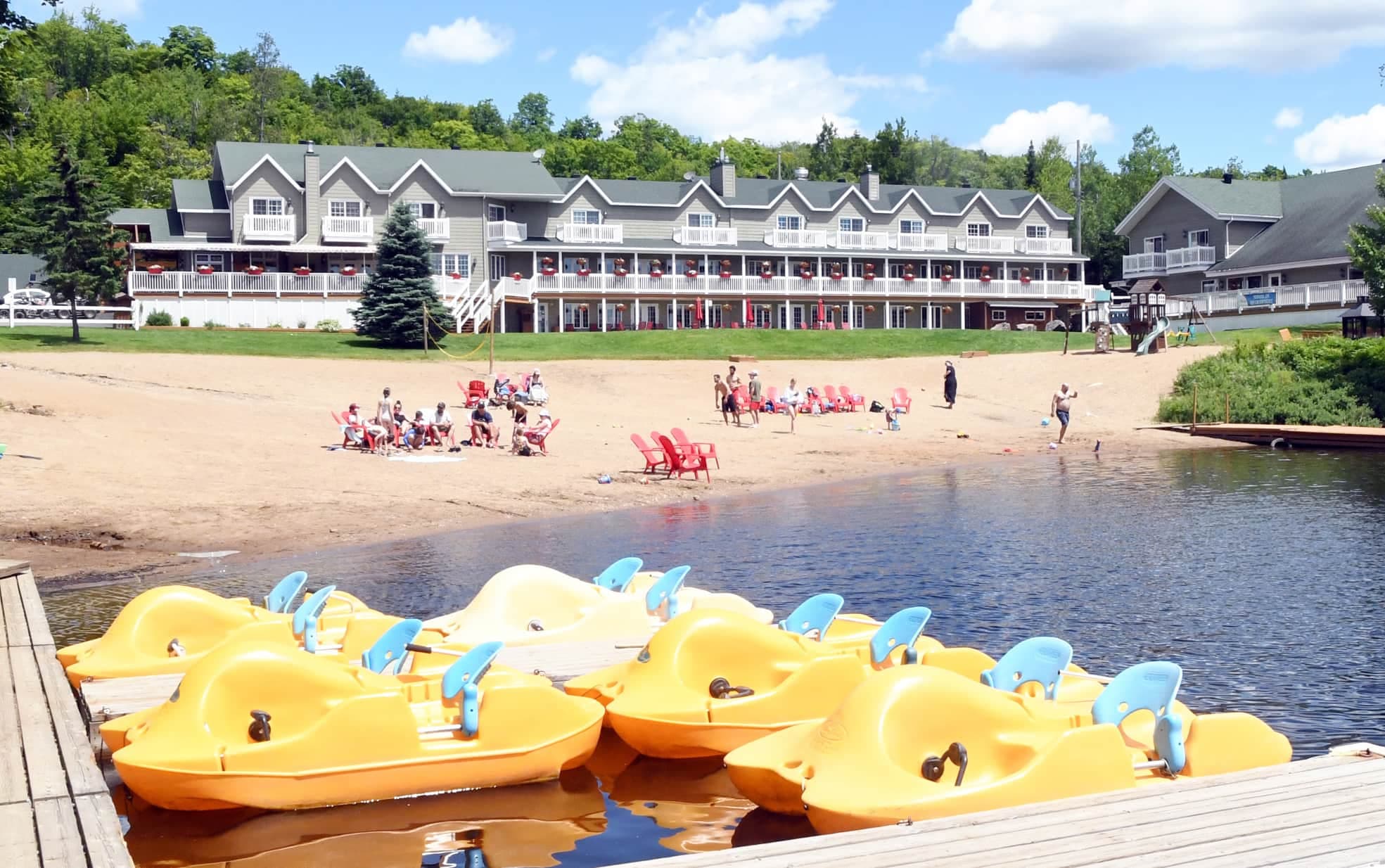 La vue du site de la pourvoirie du lac Blanc est assez impressionnante.