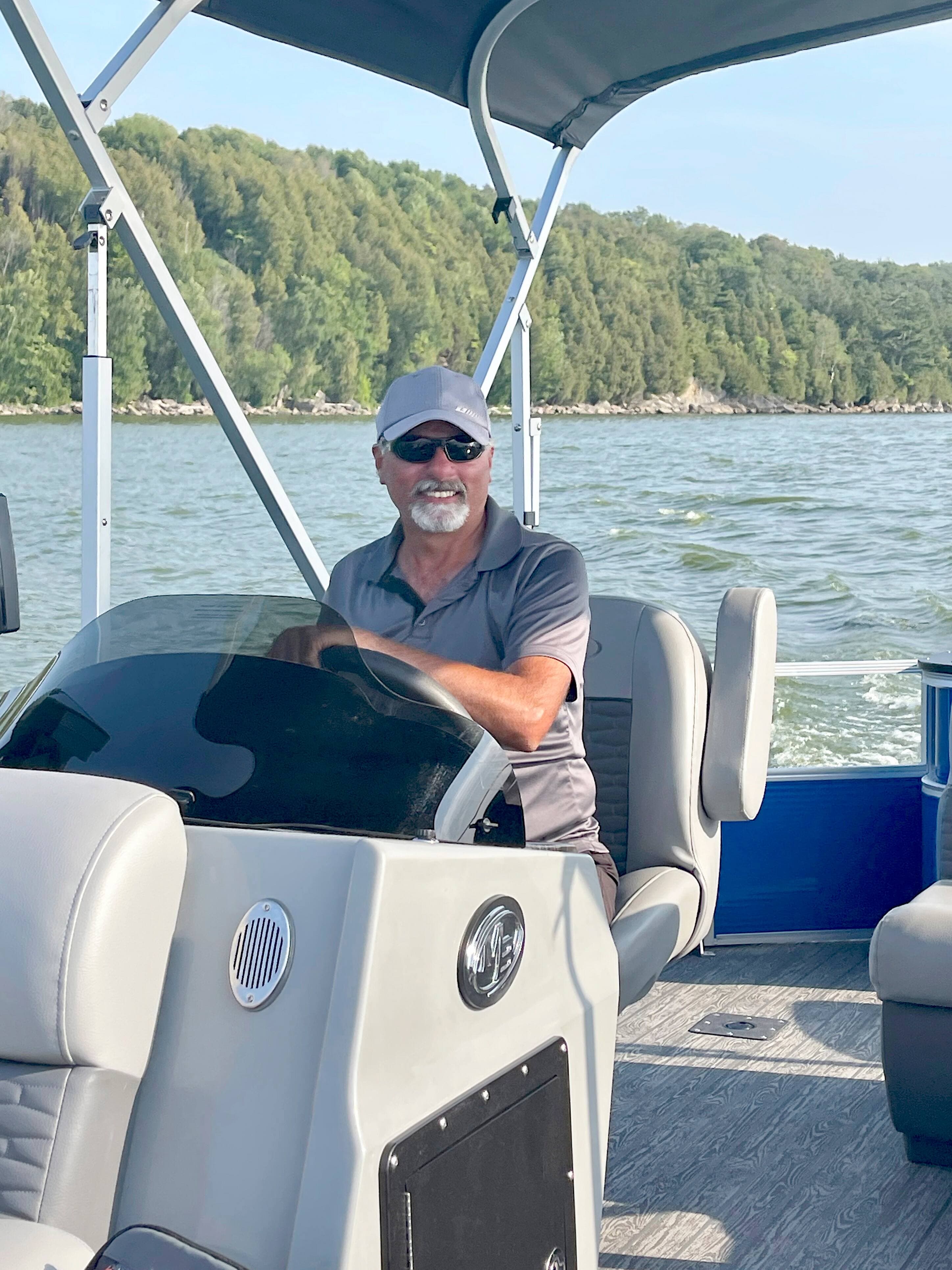 John Sauro, un passionné de nature et d’histoire, nous amène en exploration.