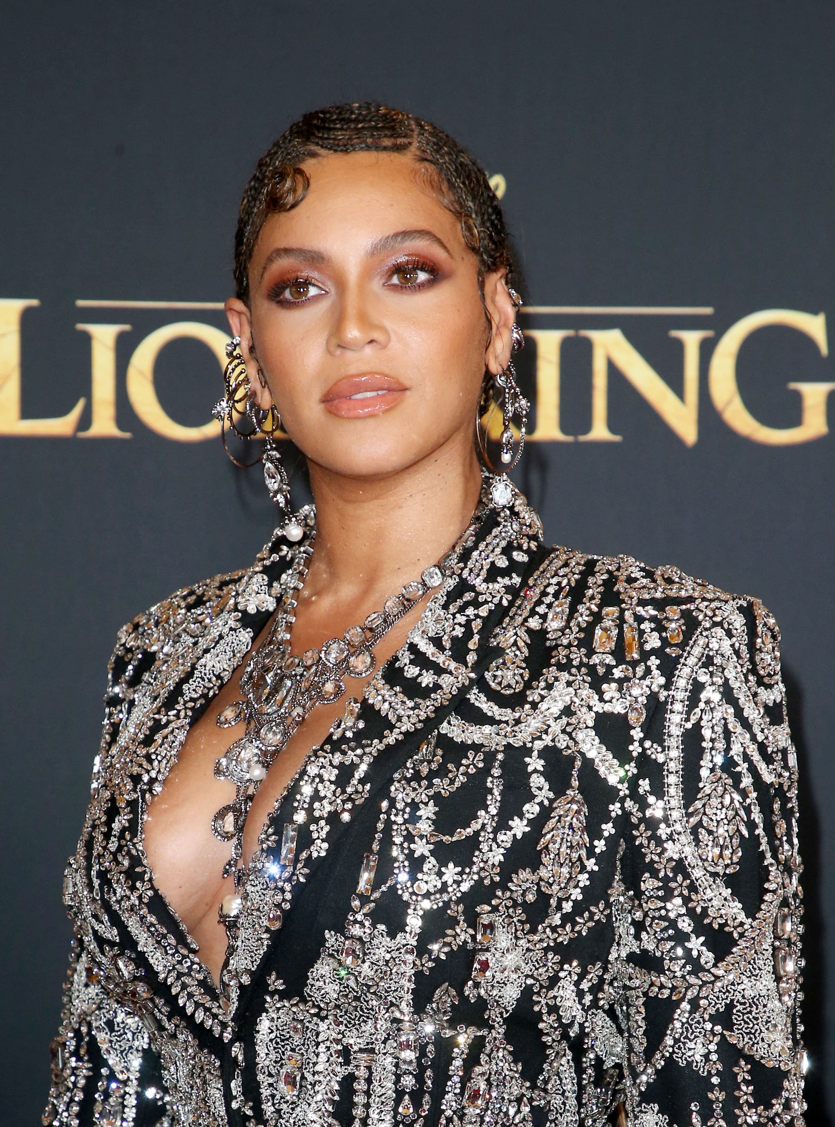 Beyoncé lors de la première du film Le roi lion, en 2019. La chanteuse modifiera les paroles d’une de ses chansons.