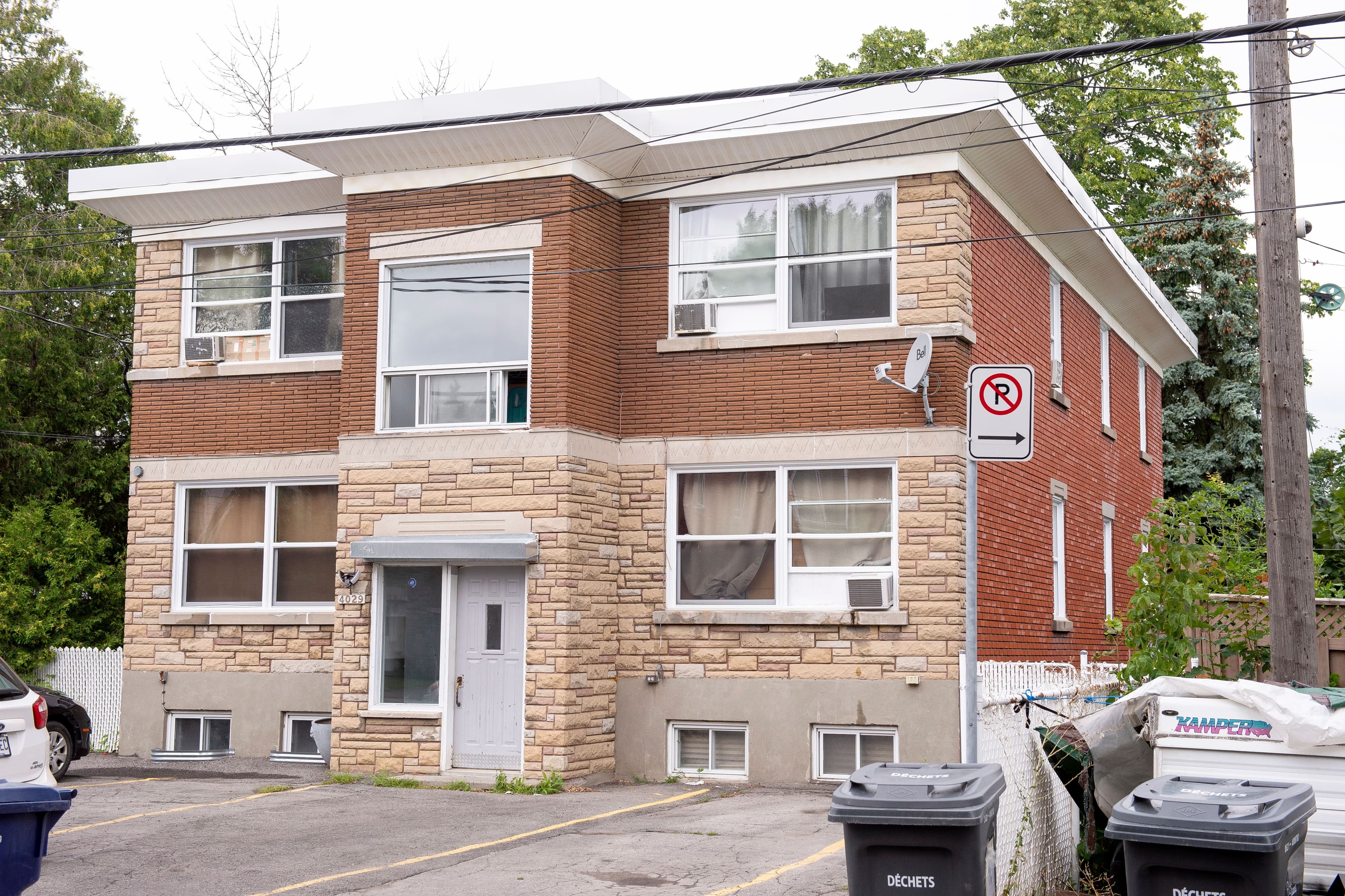 Le présumé meurtrier habitait avec ses parents dans cet immeuble de Laval.